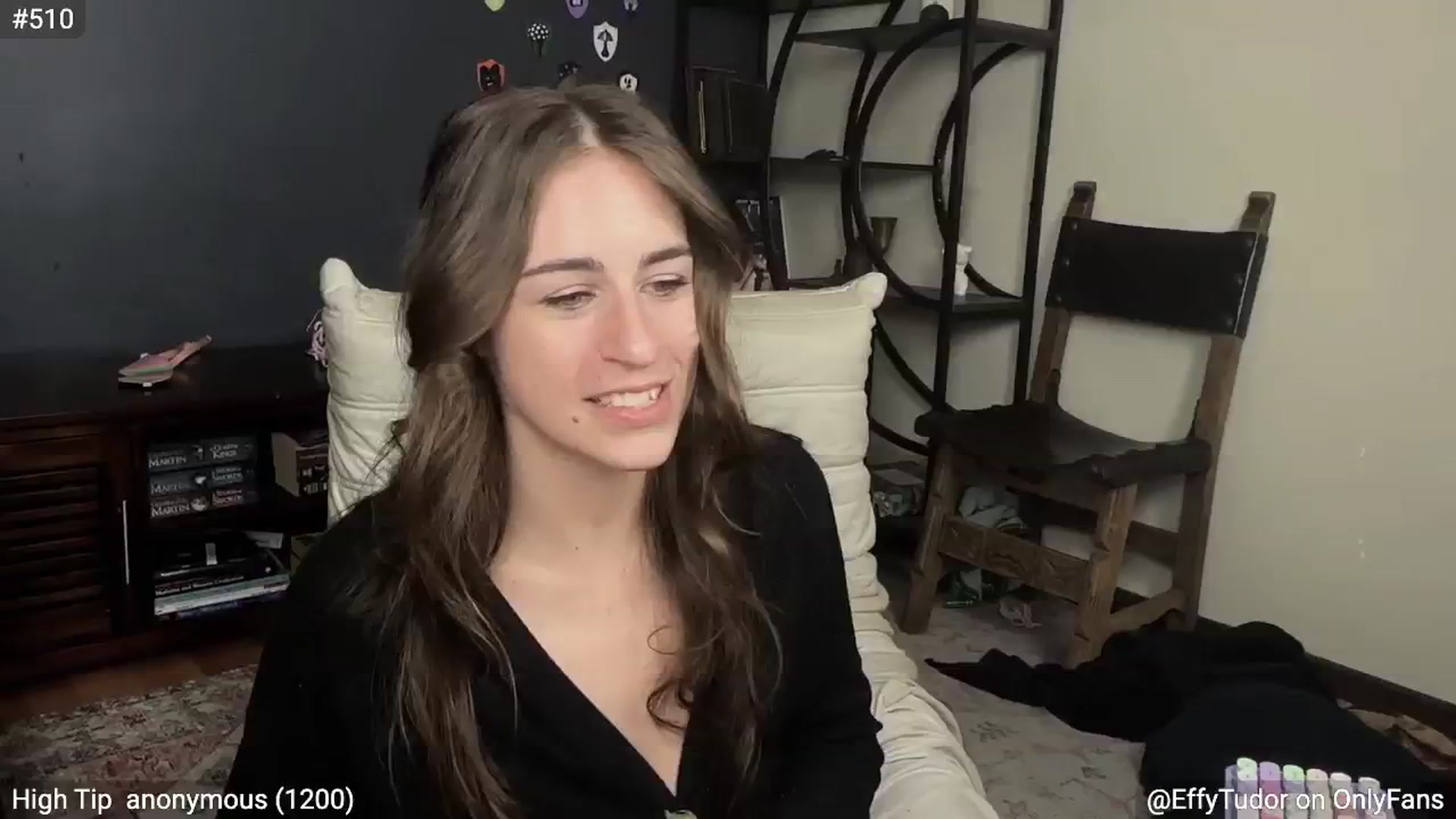Gallery image thumbnail from EffyTudor's myfreecams stream on, 11/22/2024, 09:23 image 5 of 20