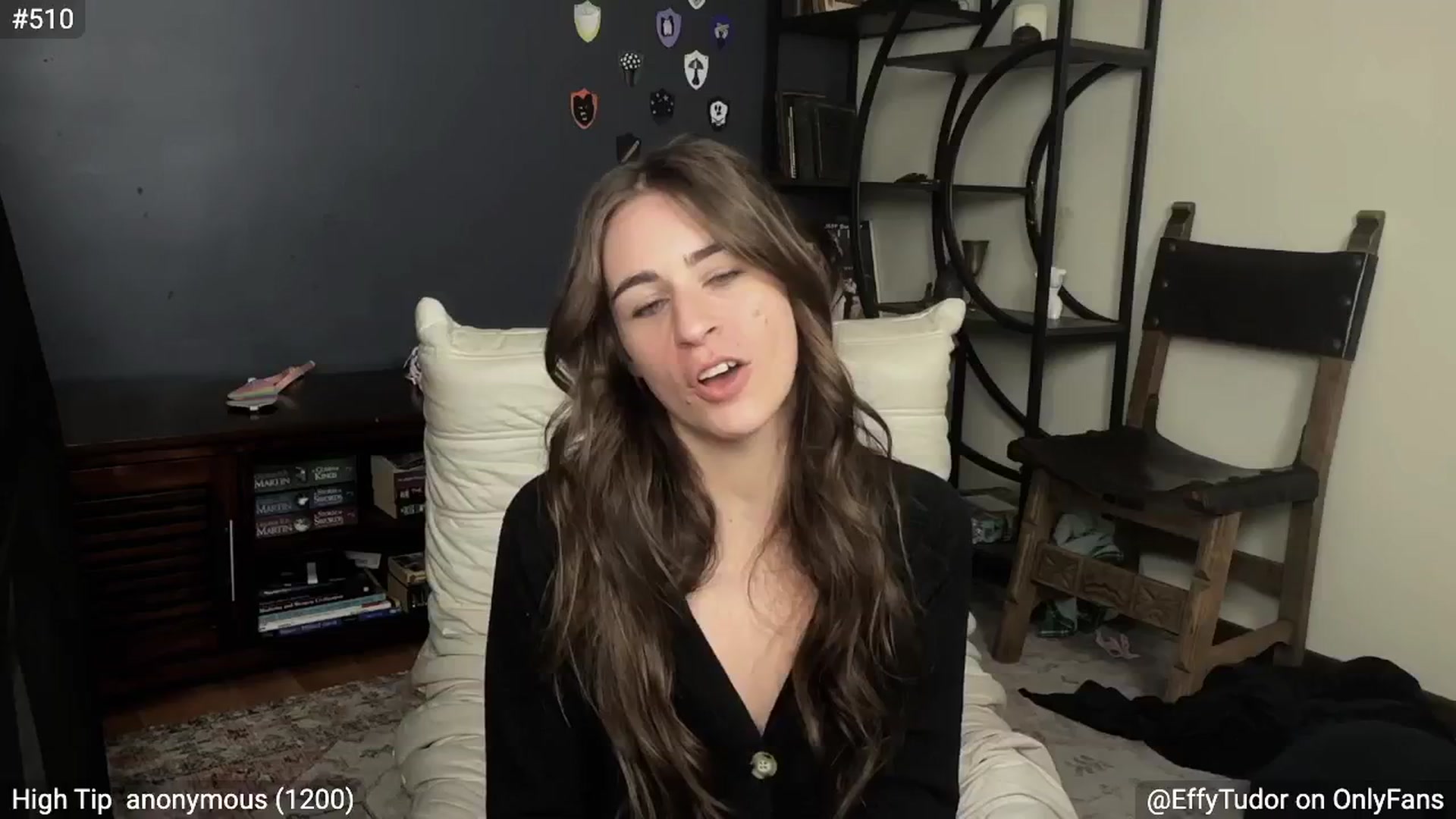 Gallery image thumbnail from EffyTudor's myfreecams stream on, 11/22/2024, 09:23 image 7 of 20
