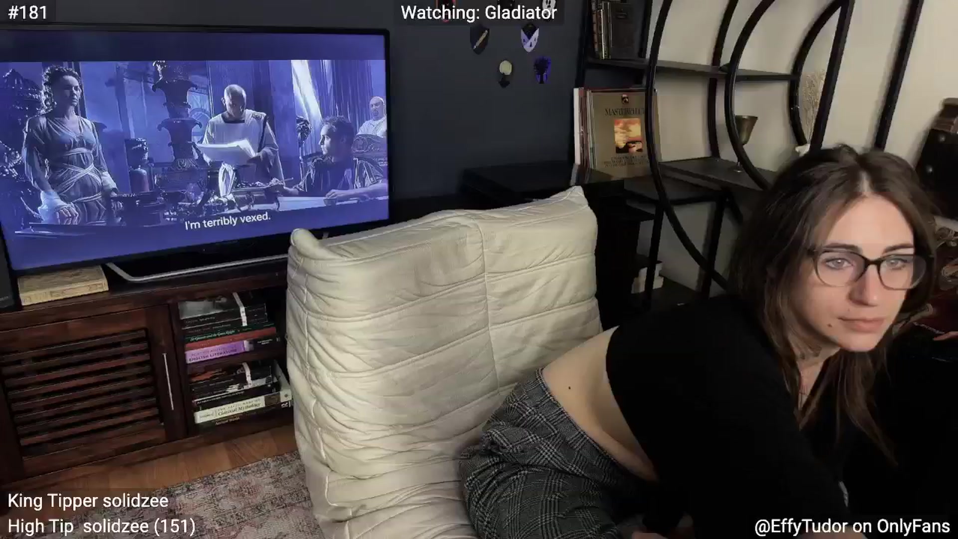 Gallery image thumbnail from EffyTudor's myfreecams stream on, 12/04/2024, 06:45 image 6 of 20