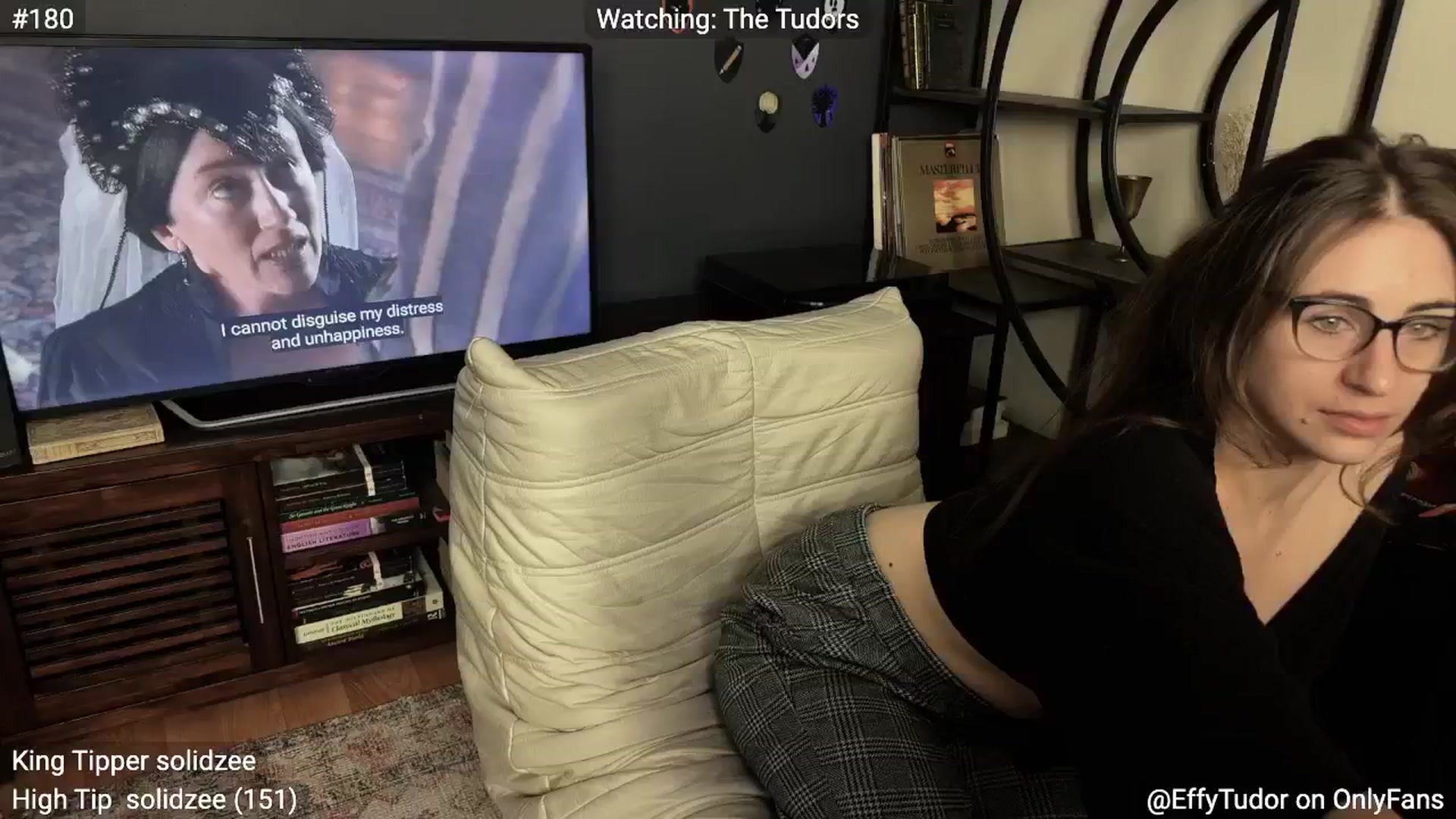 Gallery image thumbnail from EffyTudor's myfreecams stream on, 12/04/2024, 06:45 image 4 of 20
