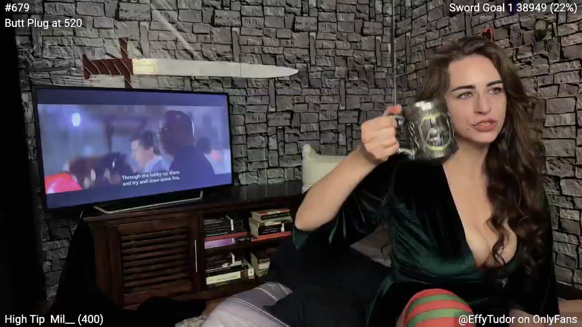 Gallery image thumbnail from EffyTudor's myfreecams stream on, 12/17/2024, 07:35 image 9 of 20