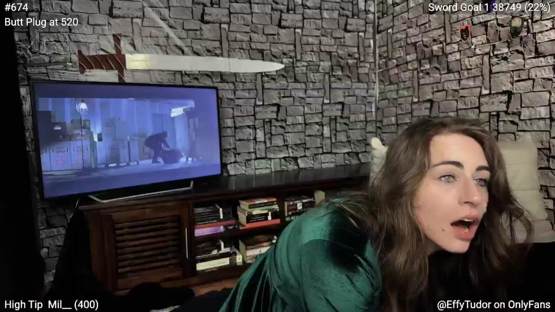 Gallery image thumbnail from EffyTudor's myfreecams stream on, 12/17/2024, 07:35 image 10 of 20