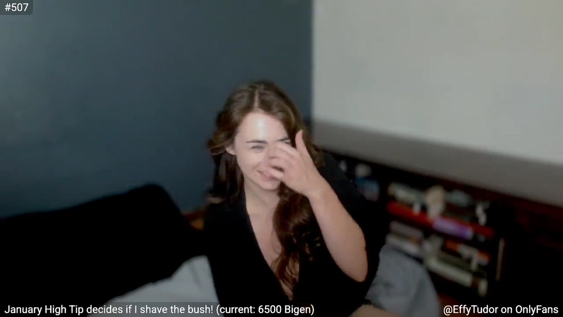 Gallery image thumbnail from EffyTudor's myfreecams stream on, 01/30/2025, 04:40 image 18 of 20