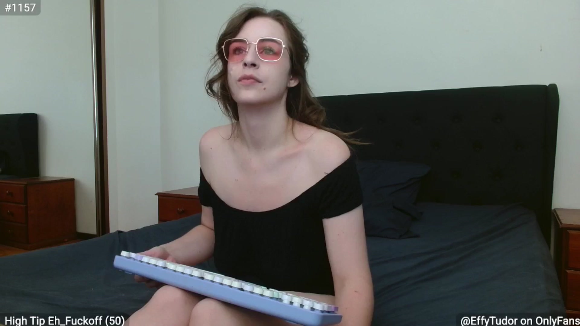 Gallery image thumbnail from EffyTudor's myfreecams stream on, 03/06/2025, 06:09 image 12 of 20