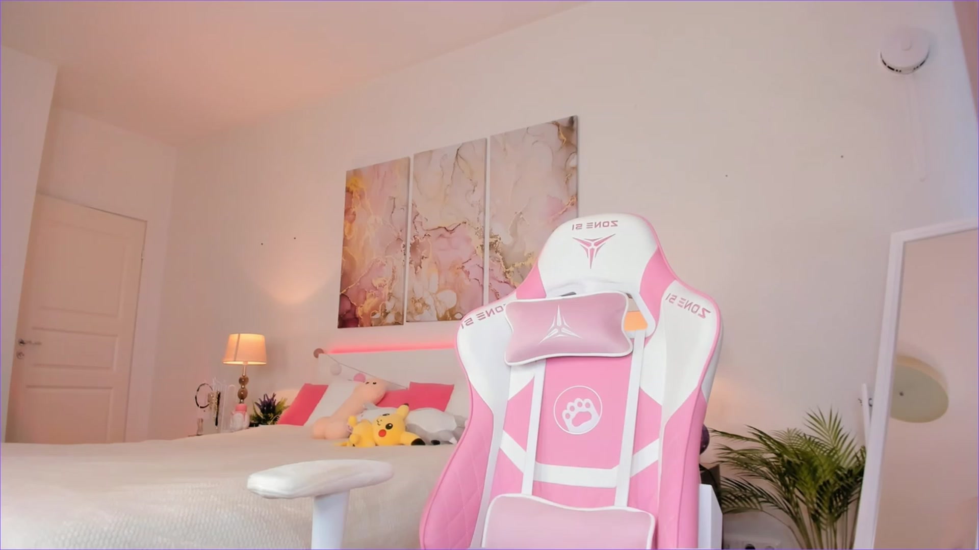 Gallery image thumbnail from Effy_Beauty's myfreecams stream on, 11/12/2023, 11:42 image 1 of 20