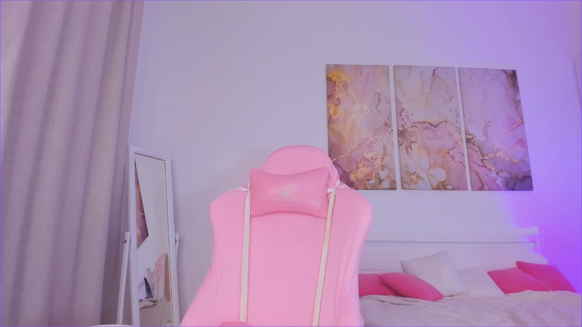 Gallery image thumbnail from Effy_Beauty's myfreecams stream on, 09/15/2025, 11:04 image 9 of 20