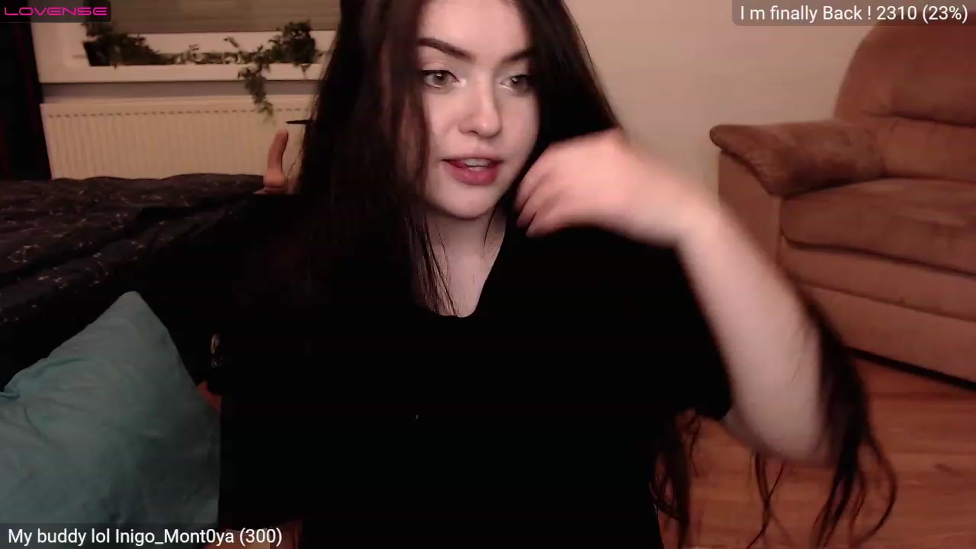 Gallery image thumbnail from Effy_peach's myfreecams stream on, 11/19/2022, 24:37 image 18 of 20