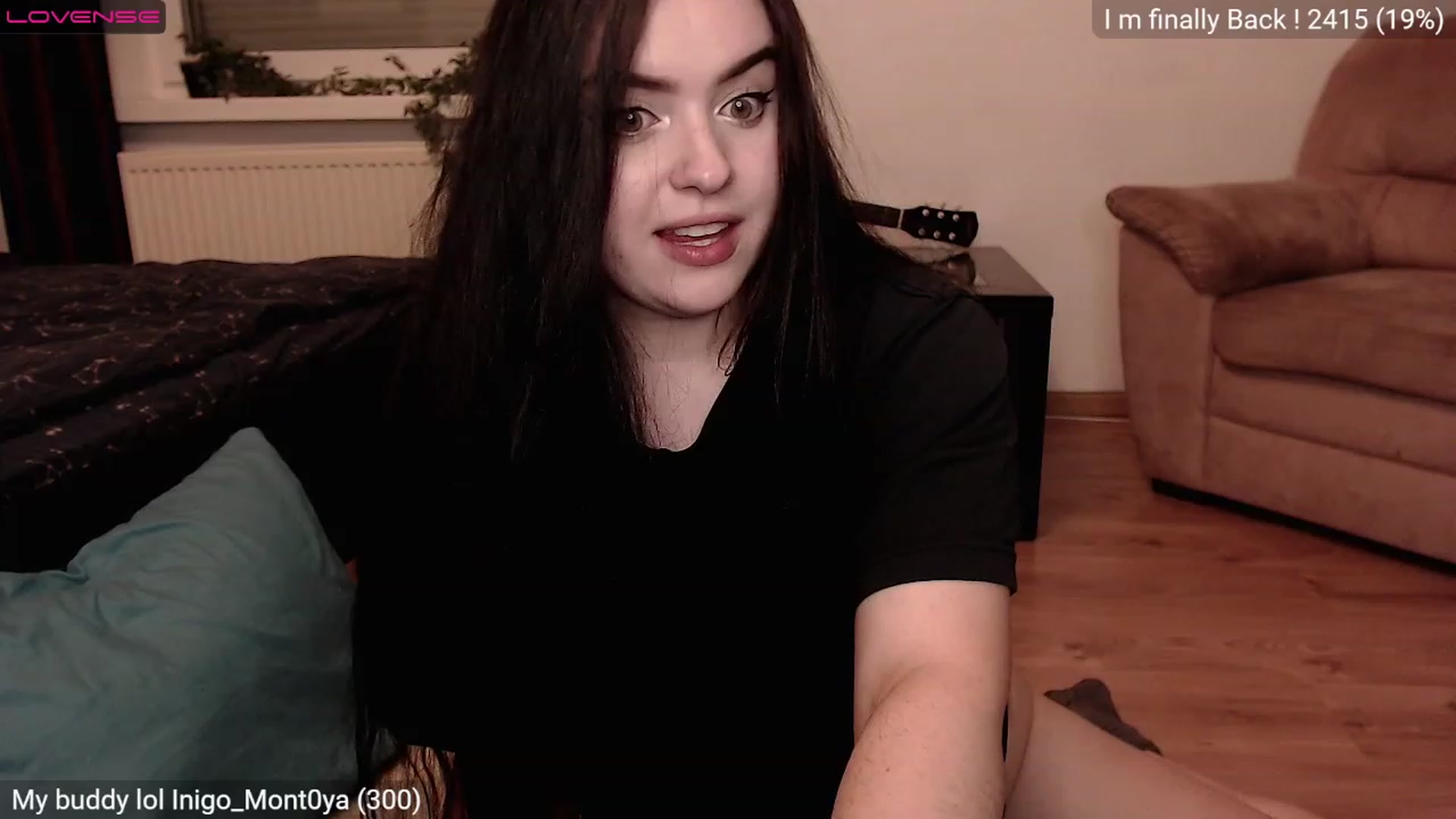 Gallery image thumbnail from Effy_peach's myfreecams stream on, 11/19/2022, 24:37 image 10 of 20