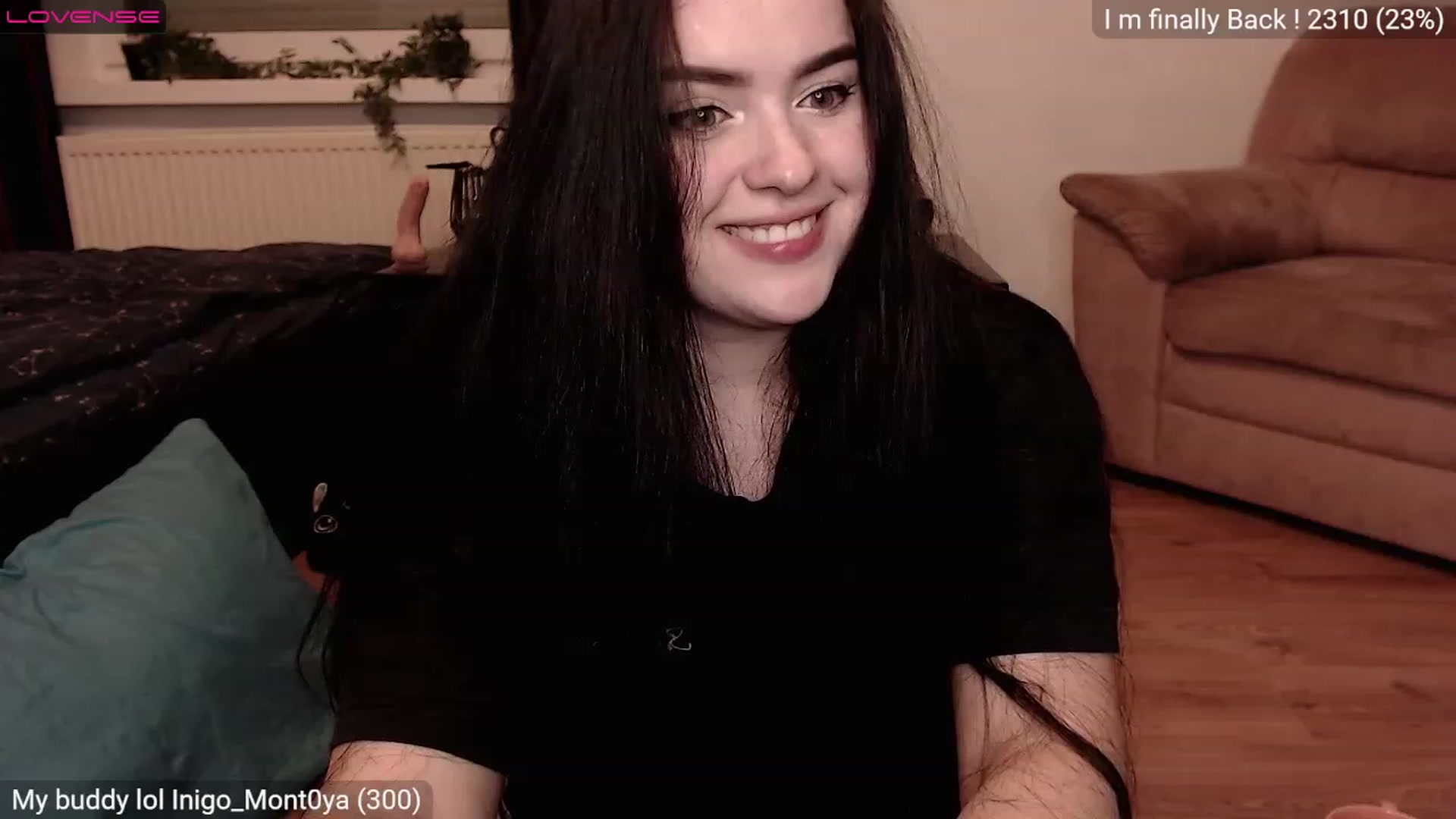 Gallery image thumbnail from Effy_peach's myfreecams stream on, 11/19/2022, 24:37 image 19 of 20