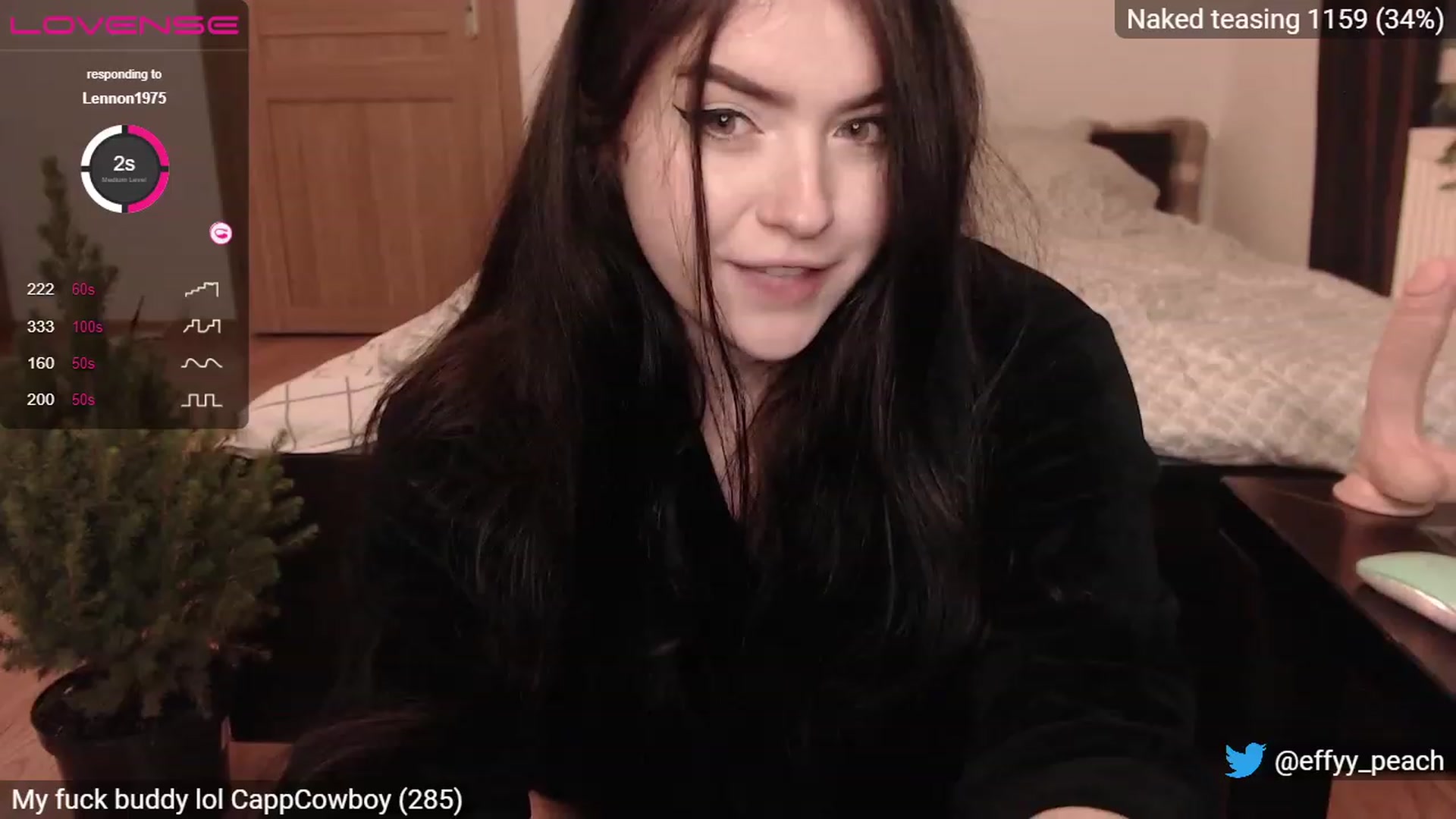 Gallery image thumbnail from Effy_peach's myfreecams stream on, 11/26/2022, 01:41 image 16 of 20