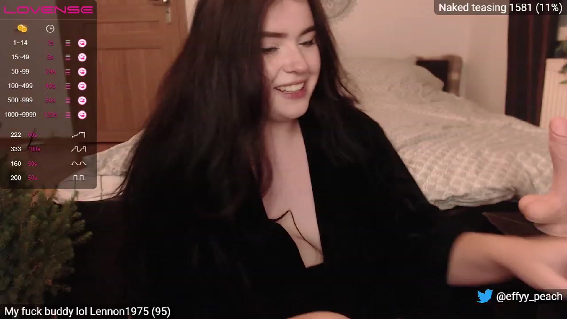 Gallery image thumbnail from Effy_peach's myfreecams stream on, 11/26/2022, 01:41 image 3 of 20