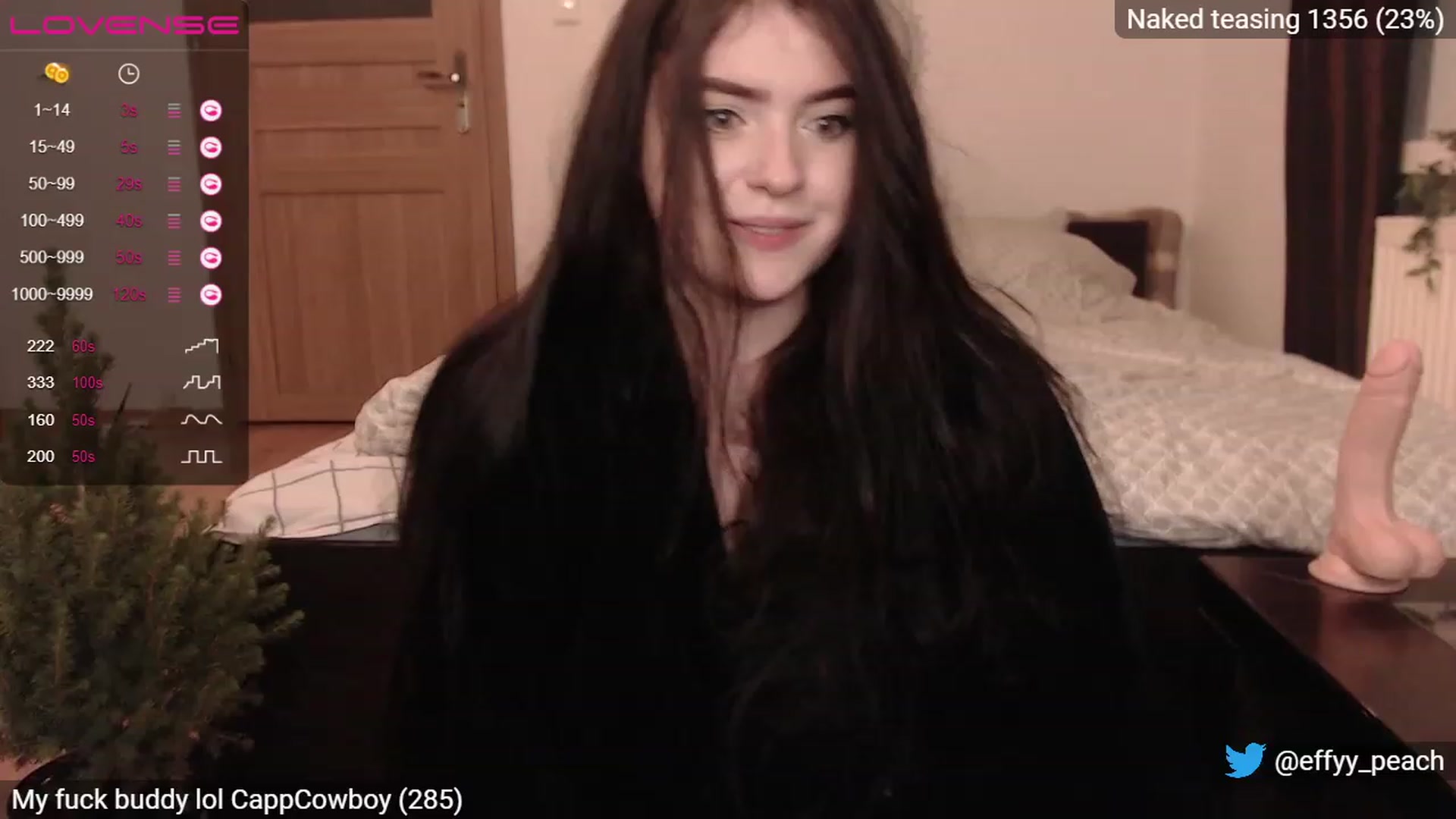 Gallery image thumbnail from Effy_peach's myfreecams stream on, 11/26/2022, 01:41 image 8 of 20