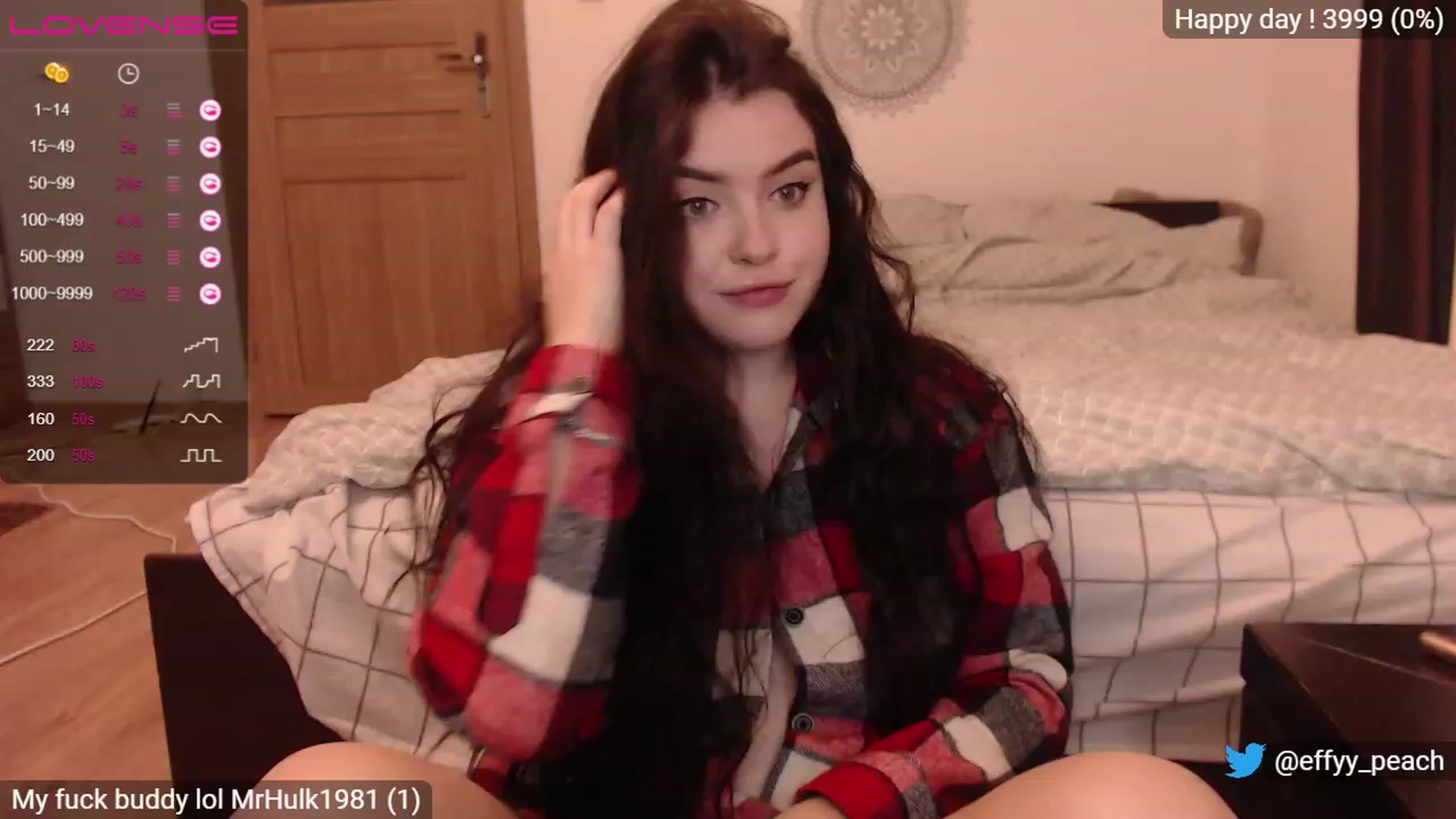 Gallery image thumbnail from Effy_peach's myfreecams stream on, 12/06/2022, 24:52 image 10 of 20