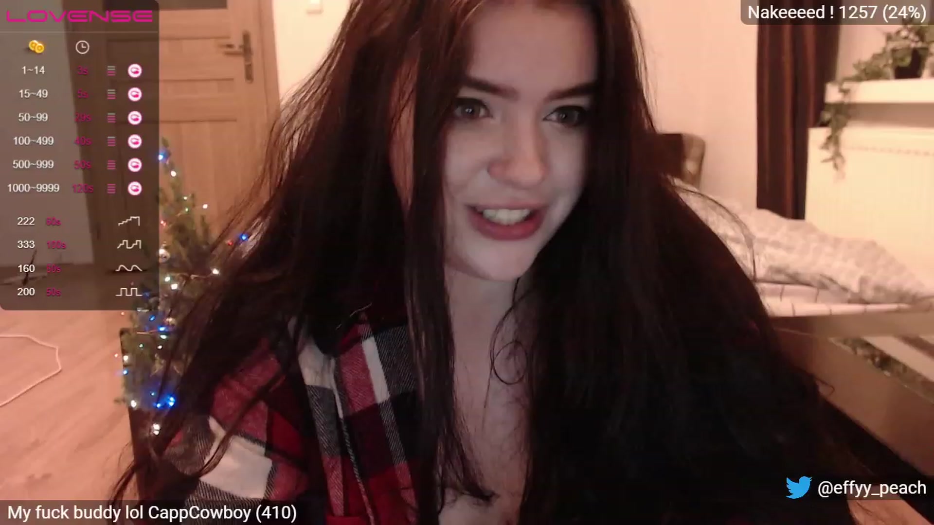 Gallery image thumbnail from Effy_peach's myfreecams stream on, 12/07/2022, 02:07 image 7 of 20