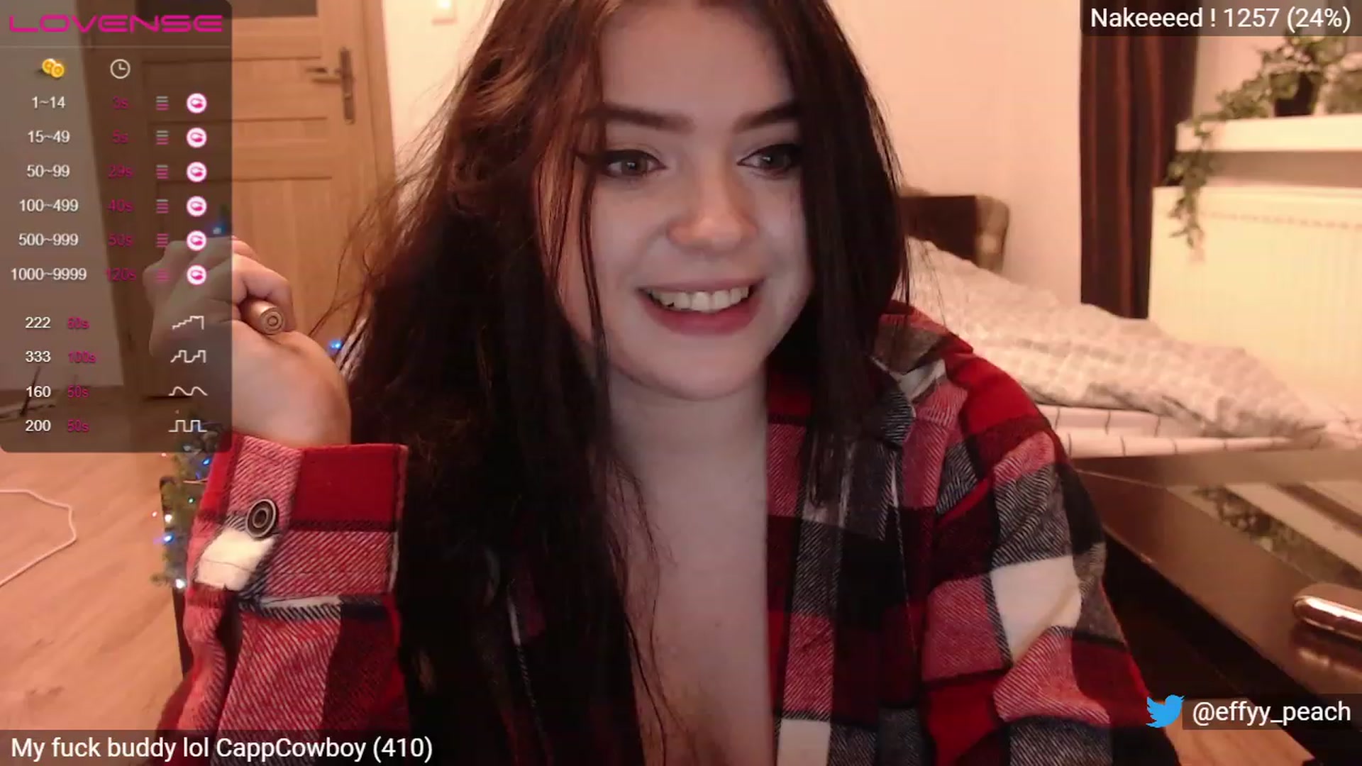Gallery image thumbnail from Effy_peach's myfreecams stream on, 12/07/2022, 02:07 image 12 of 20