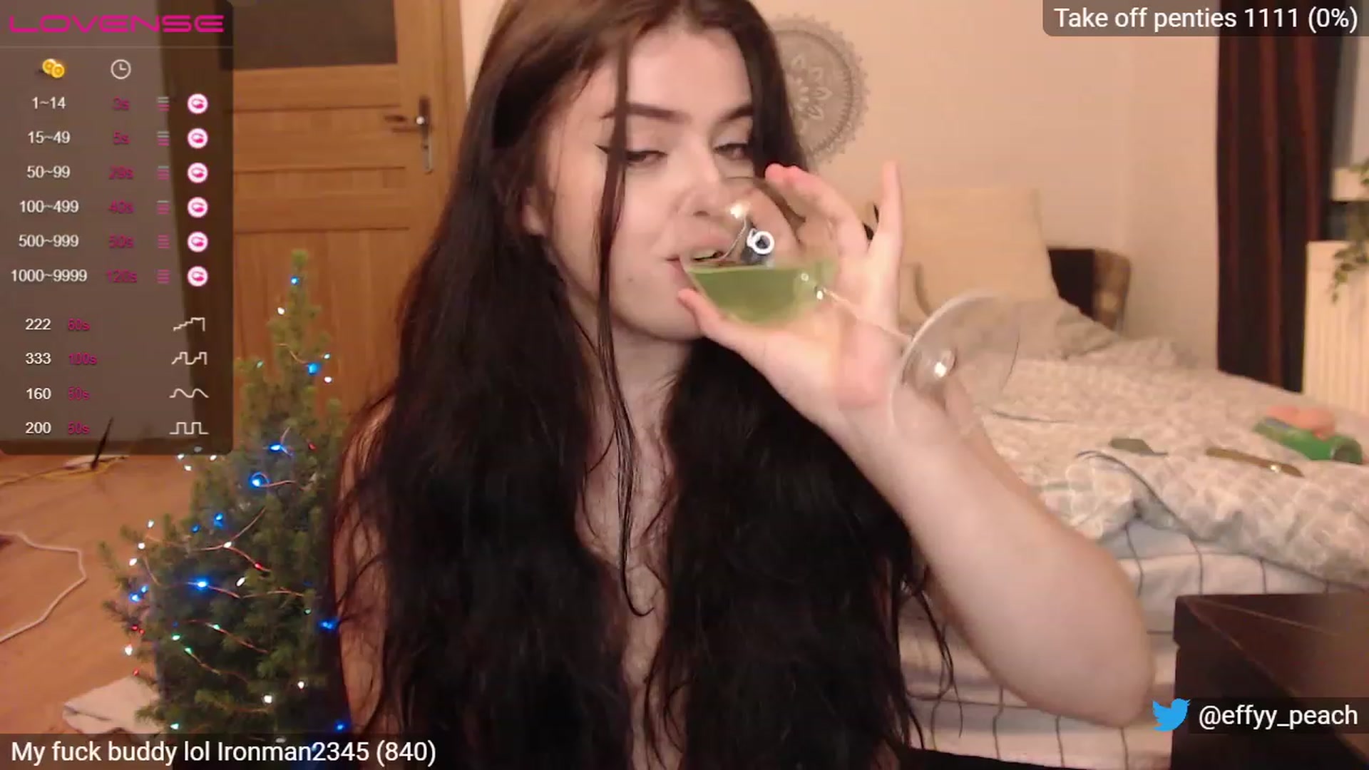 Gallery image thumbnail from Effy_peach's myfreecams stream on, 12/08/2022, 01:54 image 4 of 20