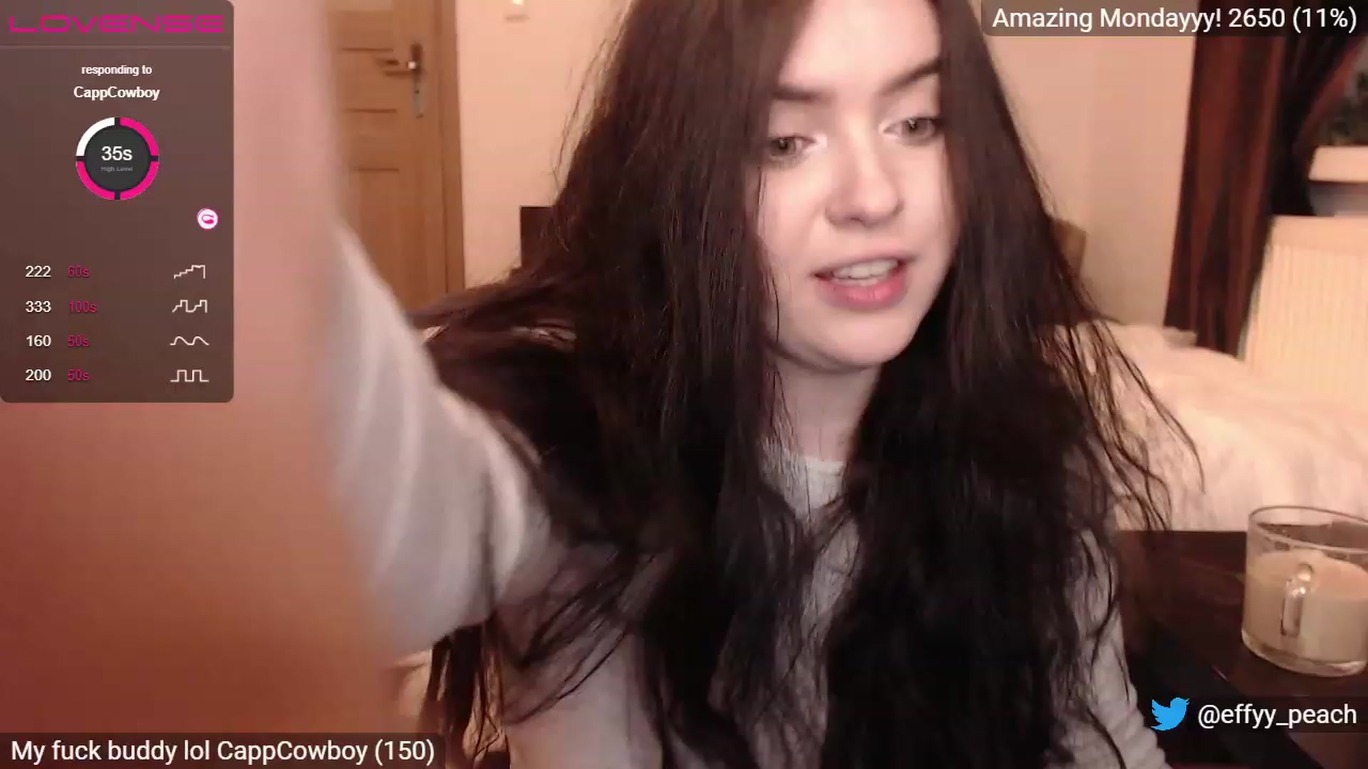 Gallery image thumbnail from Effy_peach's myfreecams stream on, 12/13/2022, 01:07 image 5 of 20
