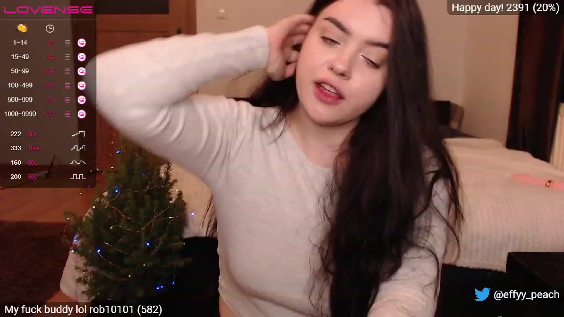 Gallery image thumbnail from Effy_peach's myfreecams stream on, 12/15/2022, 01:33 image 8 of 20