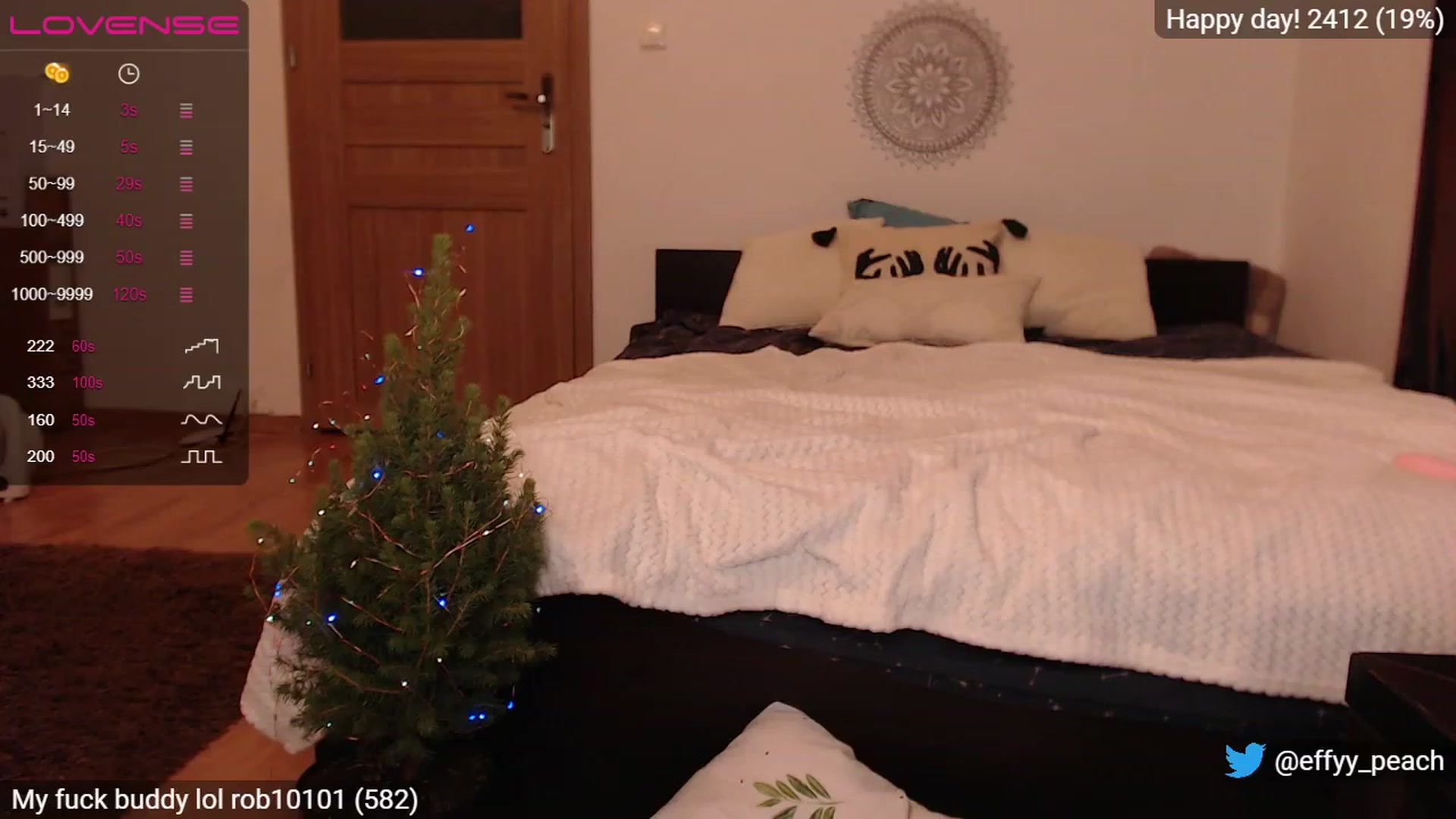 Gallery image thumbnail from Effy_peach's myfreecams stream on, 12/15/2022, 01:33 image 5 of 20