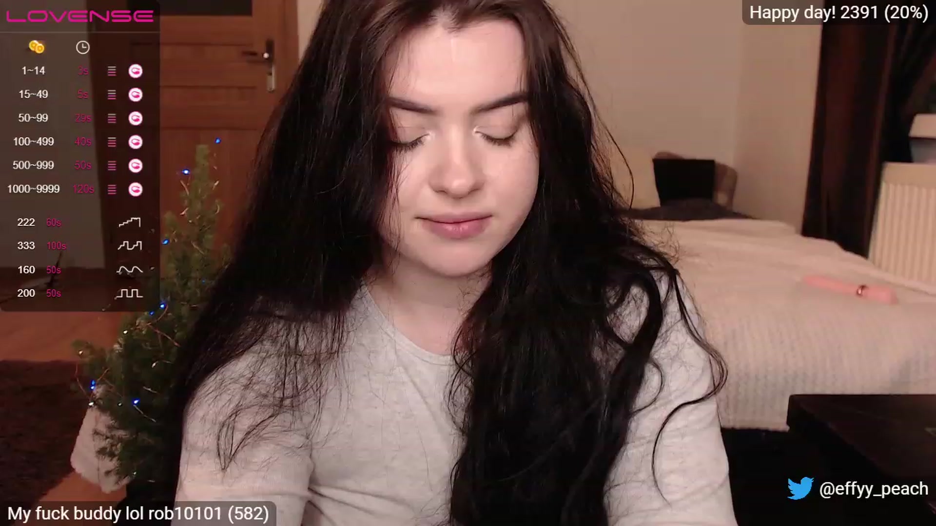 Gallery image thumbnail from Effy_peach's myfreecams stream on, 12/15/2022, 01:33 image 14 of 20