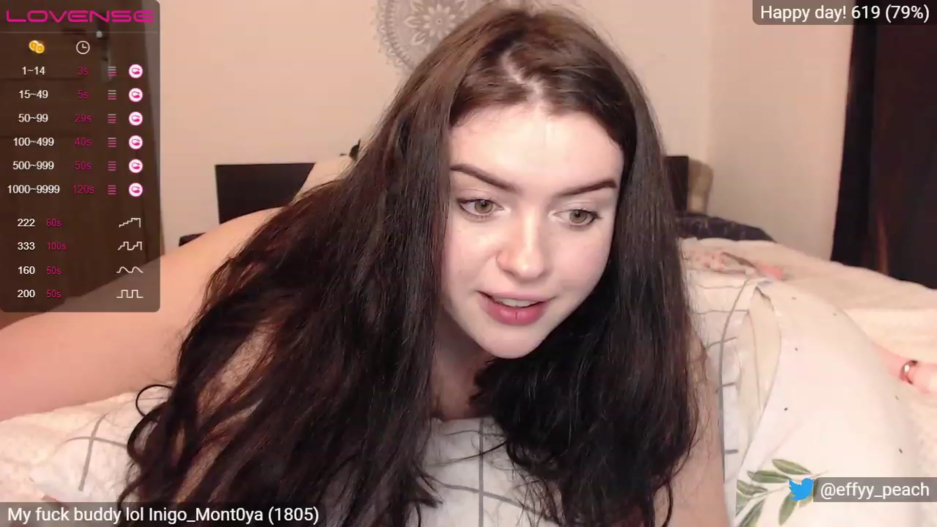 Gallery image thumbnail from Effy_peach's myfreecams stream on, 12/18/2022, 01:44 image 6 of 20