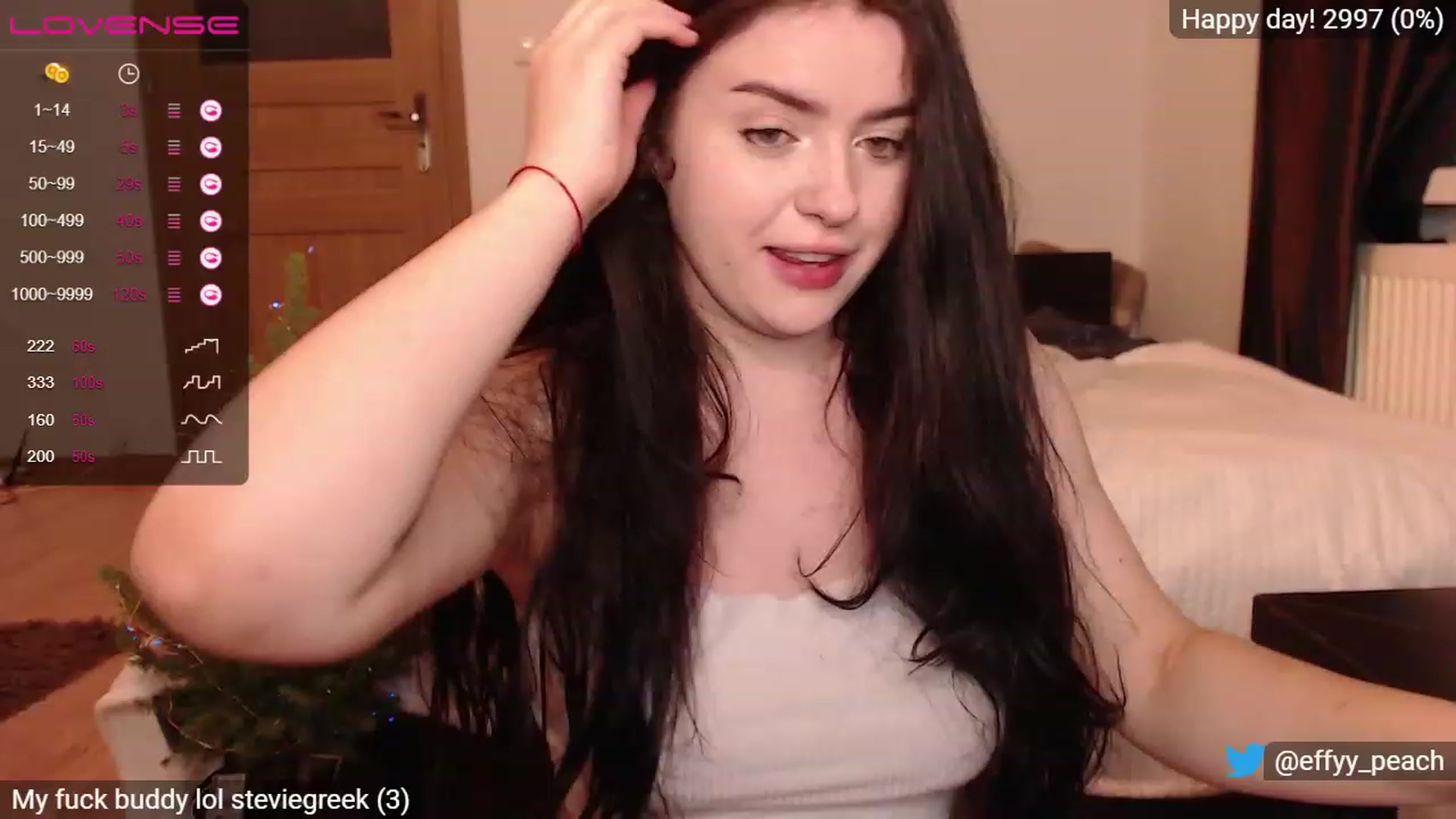 Gallery image thumbnail from Effy_peach's myfreecams stream on, 12/18/2022, 23:17 image 6 of 20