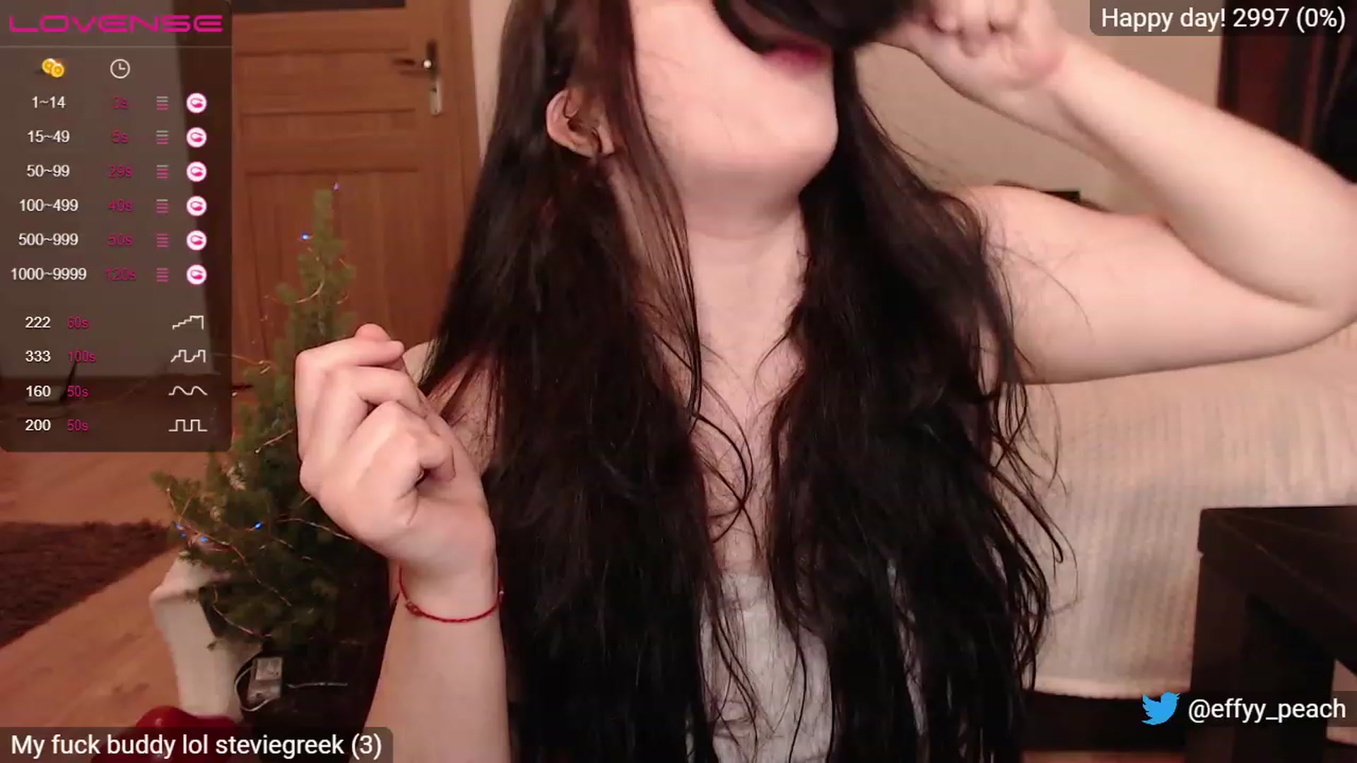 Gallery image thumbnail from Effy_peach's myfreecams stream on, 12/18/2022, 23:17 image 9 of 20