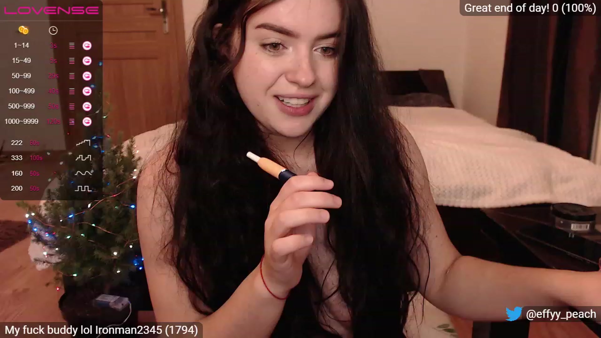 Gallery image thumbnail from Effy_peach's myfreecams stream on, 12/20/2022, 01:55 image 7 of 20