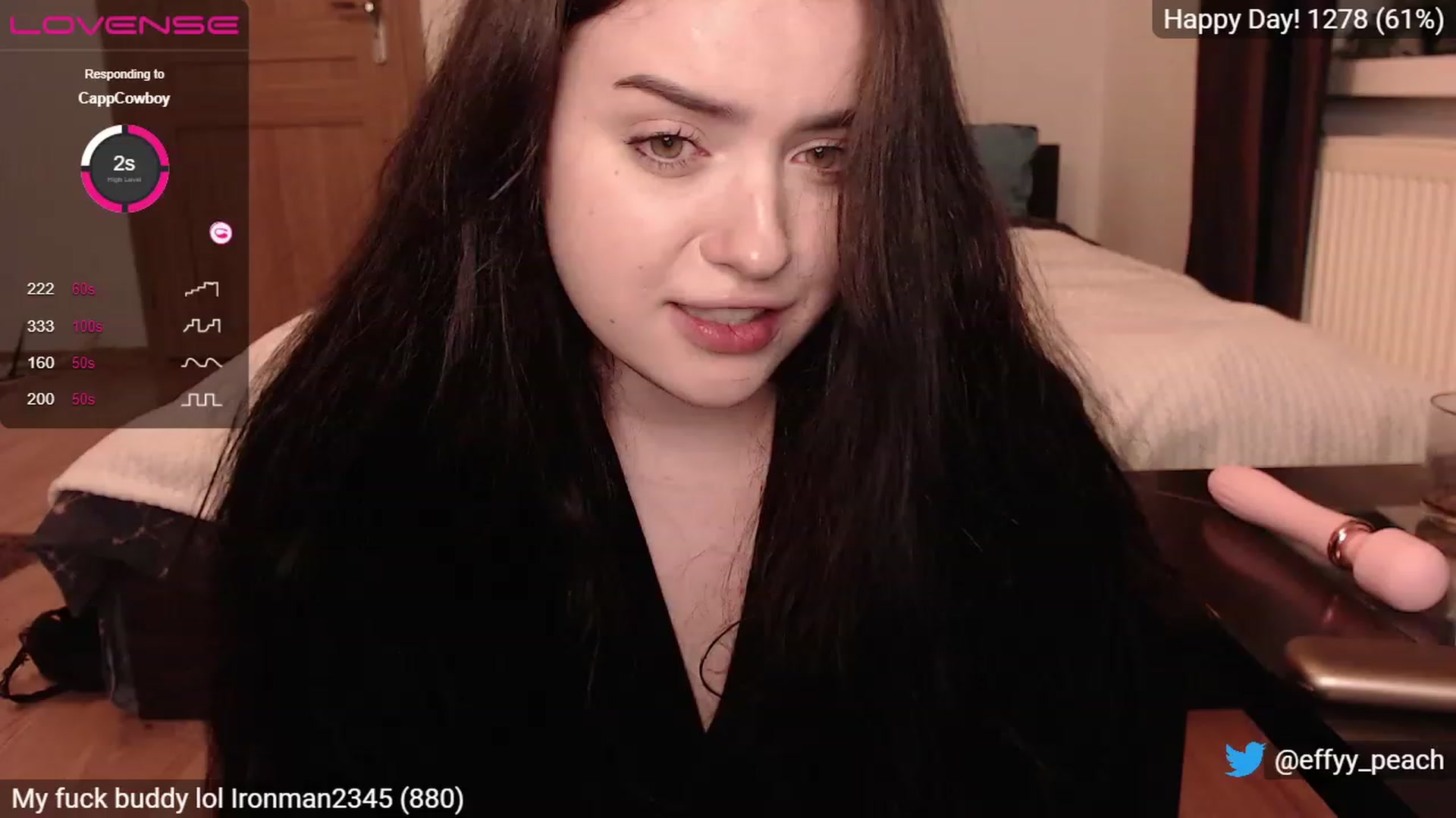 Gallery image thumbnail from Effy_peach's myfreecams stream on, 12/29/2022, 01:09 image 17 of 20