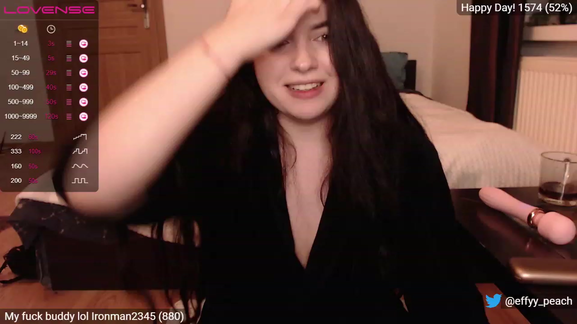 Gallery image thumbnail from Effy_peach's myfreecams stream on, 12/29/2022, 01:09 image 7 of 20