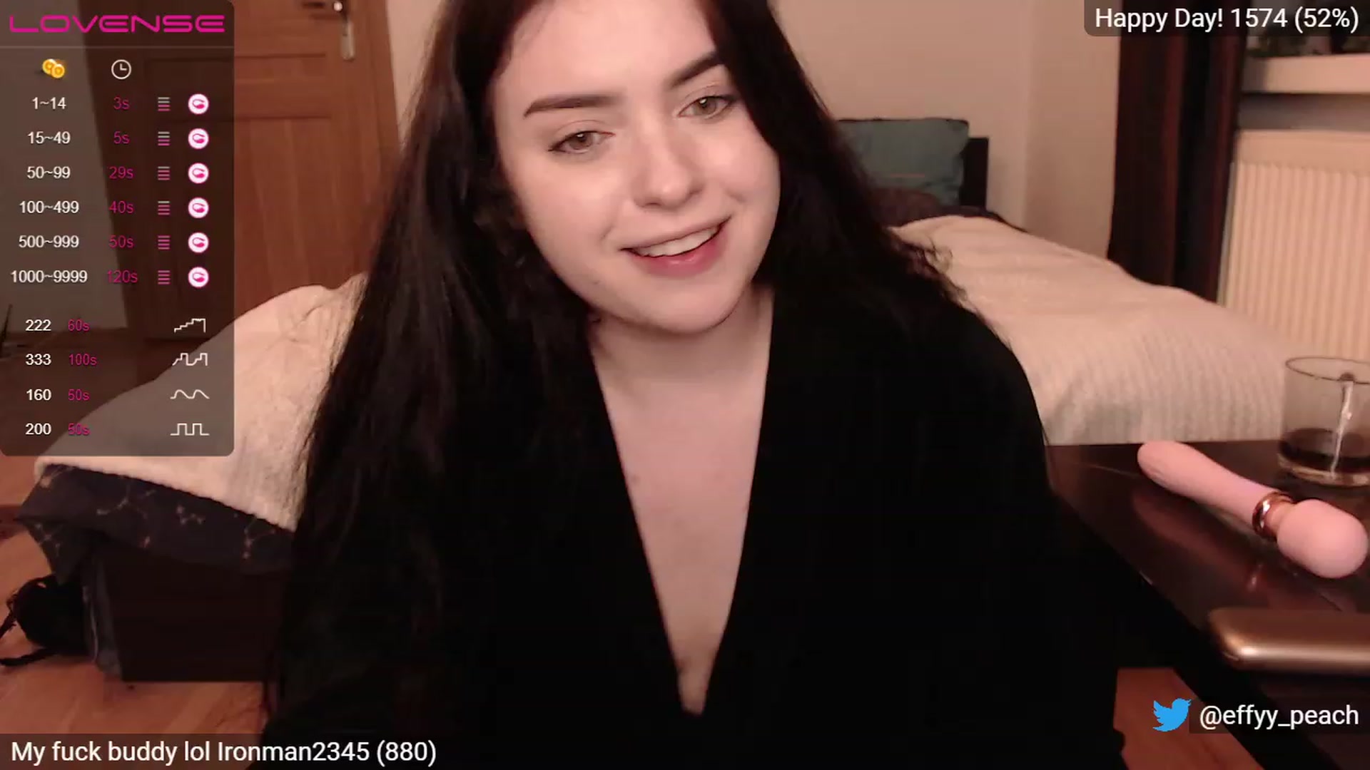 Gallery image thumbnail from Effy_peach's myfreecams stream on, 12/29/2022, 01:09 image 9 of 20