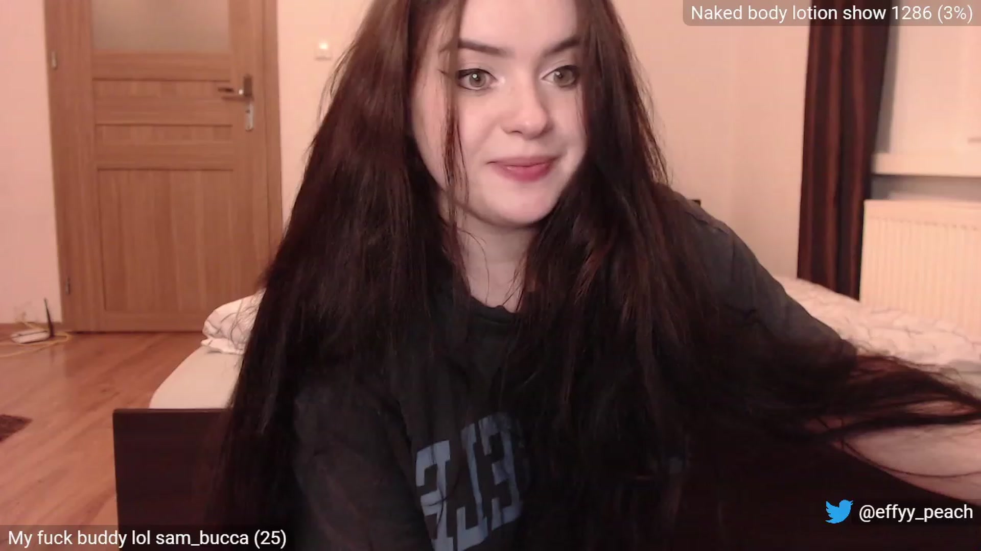 Gallery image thumbnail from Effy_peach's myfreecams stream on, 02/27/2023, 24:01 image 3 of 20