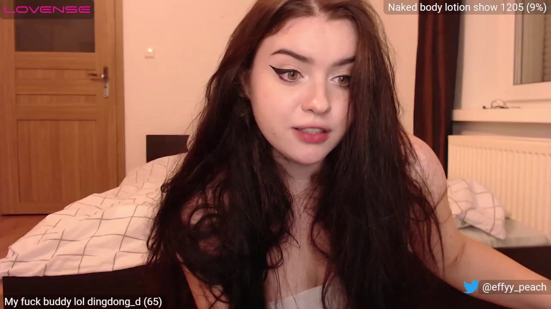Gallery image thumbnail from Effy_peach's myfreecams stream on, 02/28/2023, 24:27 image 7 of 20