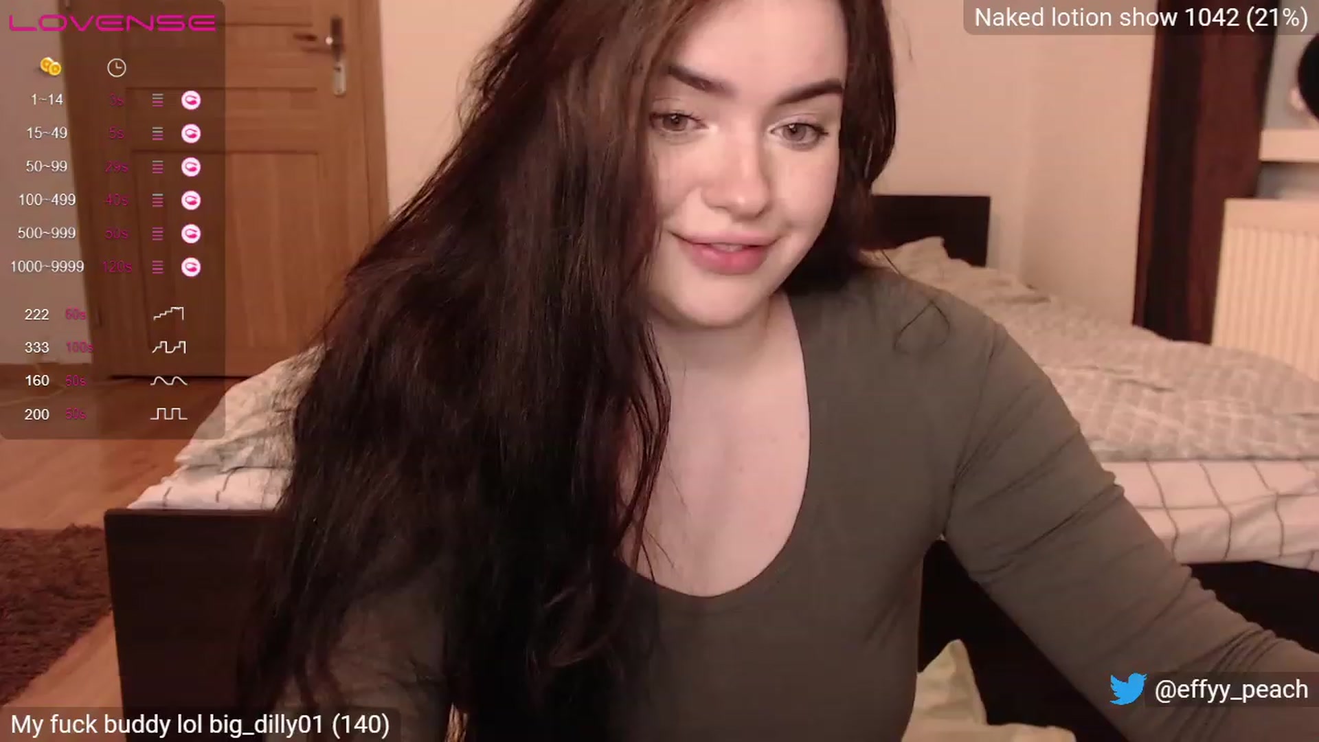 Gallery image thumbnail from Effy_peach's myfreecams stream on, 03/06/2023, 01:47 image 10 of 20