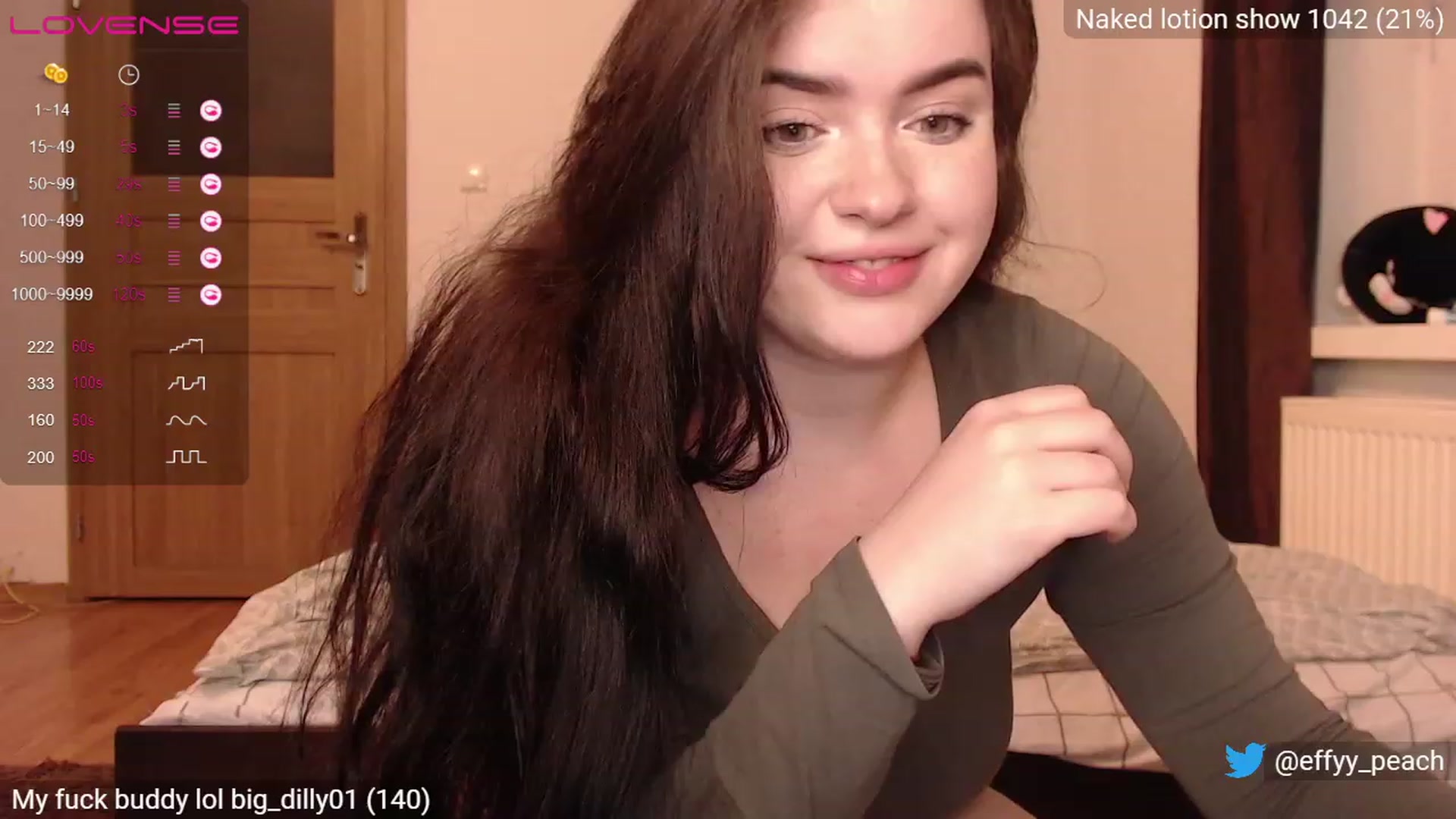 Gallery image thumbnail from Effy_peach's myfreecams stream on, 03/06/2023, 01:47 image 8 of 20