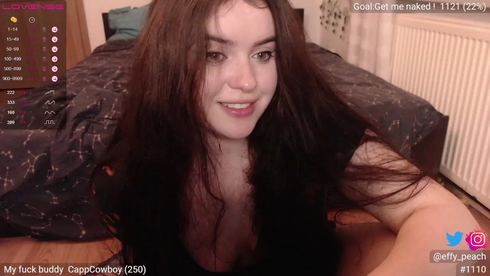 Gallery image thumbnail from Effy_peach's myfreecams stream on, 07/27/2023, 24:05 image 4 of 20
