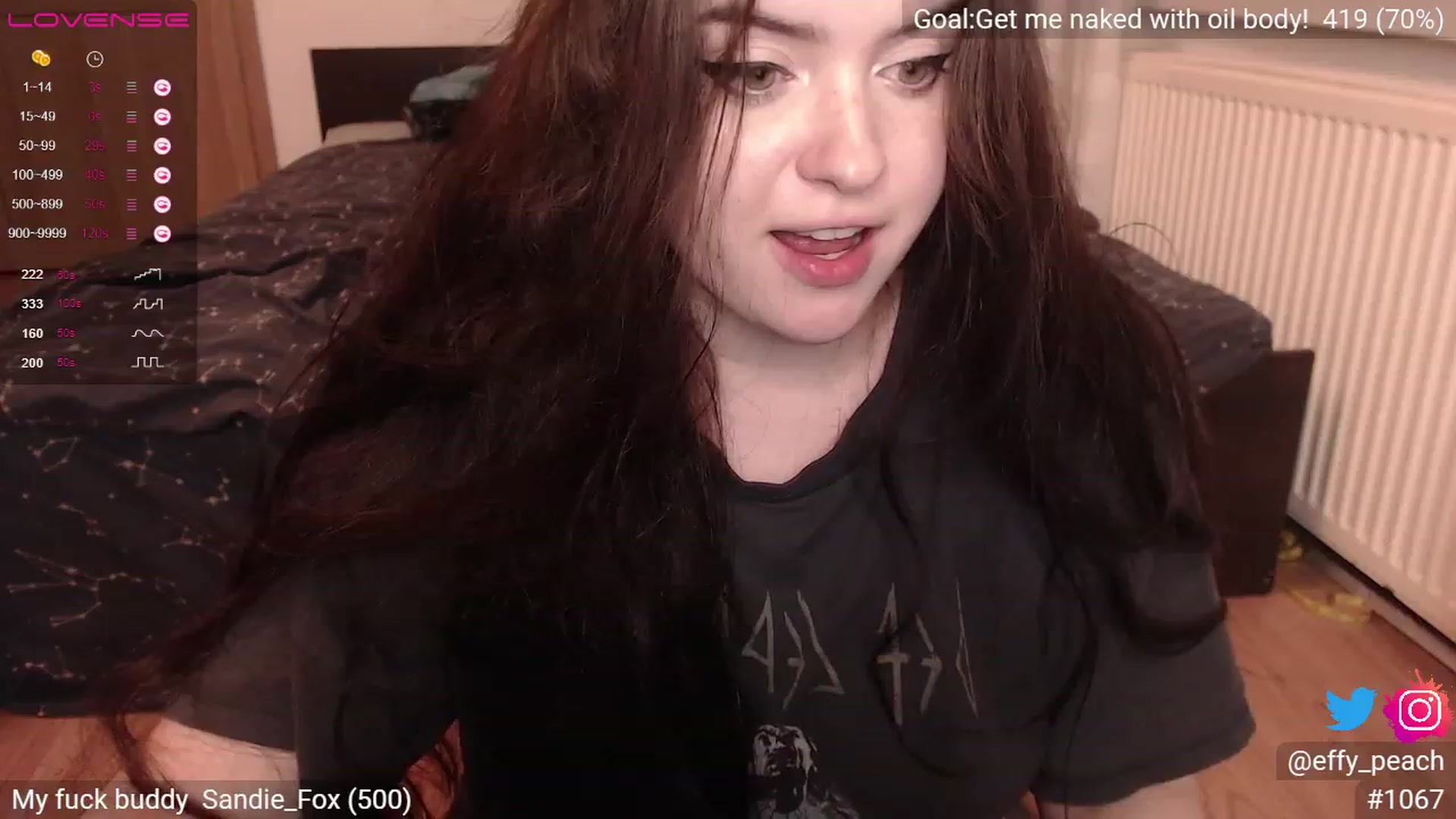 Gallery image thumbnail from Effy_peach's myfreecams stream on, 07/28/2023, 01:06 image 10 of 20