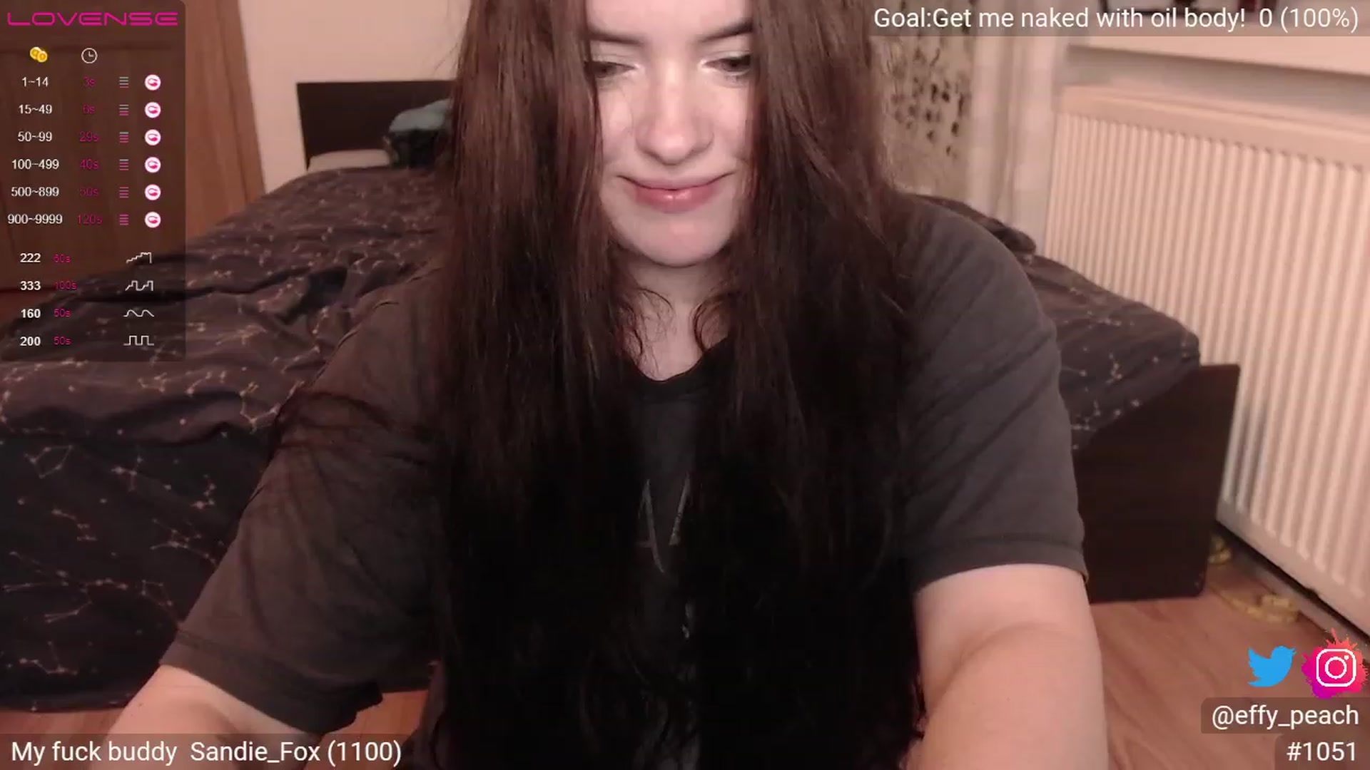 Gallery image thumbnail from Effy_peach's myfreecams stream on, 07/28/2023, 01:06 image 17 of 20
