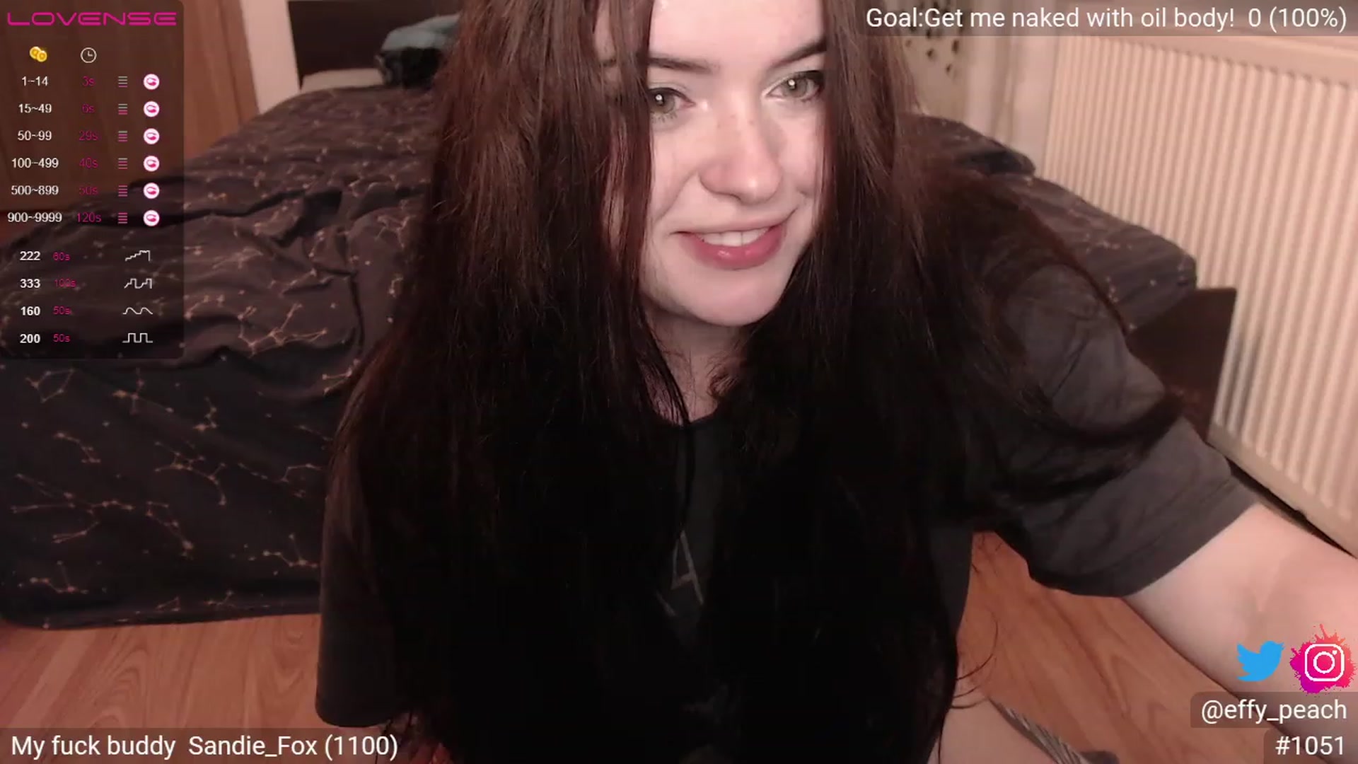 Gallery image thumbnail from Effy_peach's myfreecams stream on, 07/28/2023, 01:06 image 19 of 20
