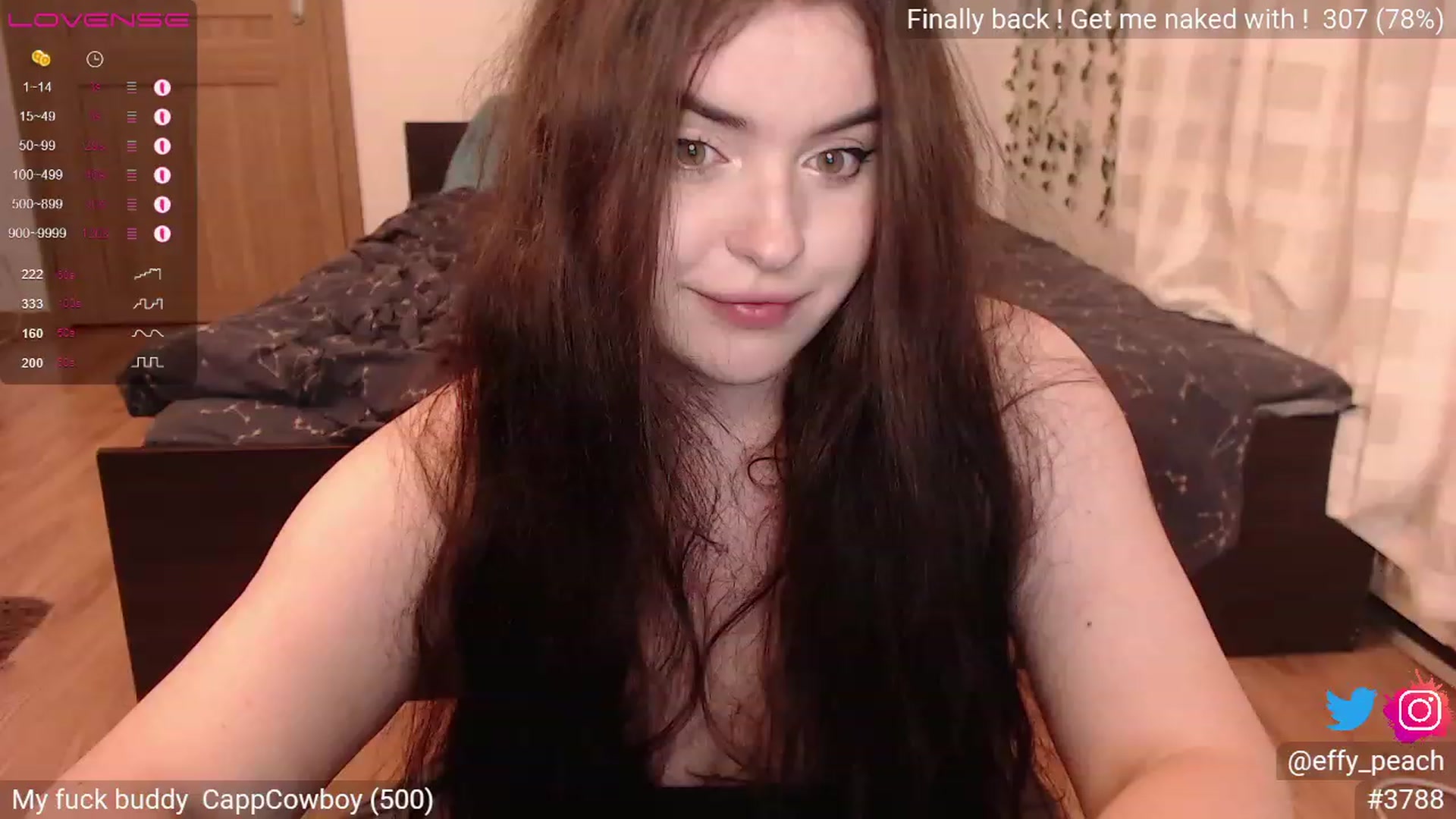 Gallery image thumbnail from Effy_peach's myfreecams stream on, 08/12/2023, 21:46 image 16 of 20