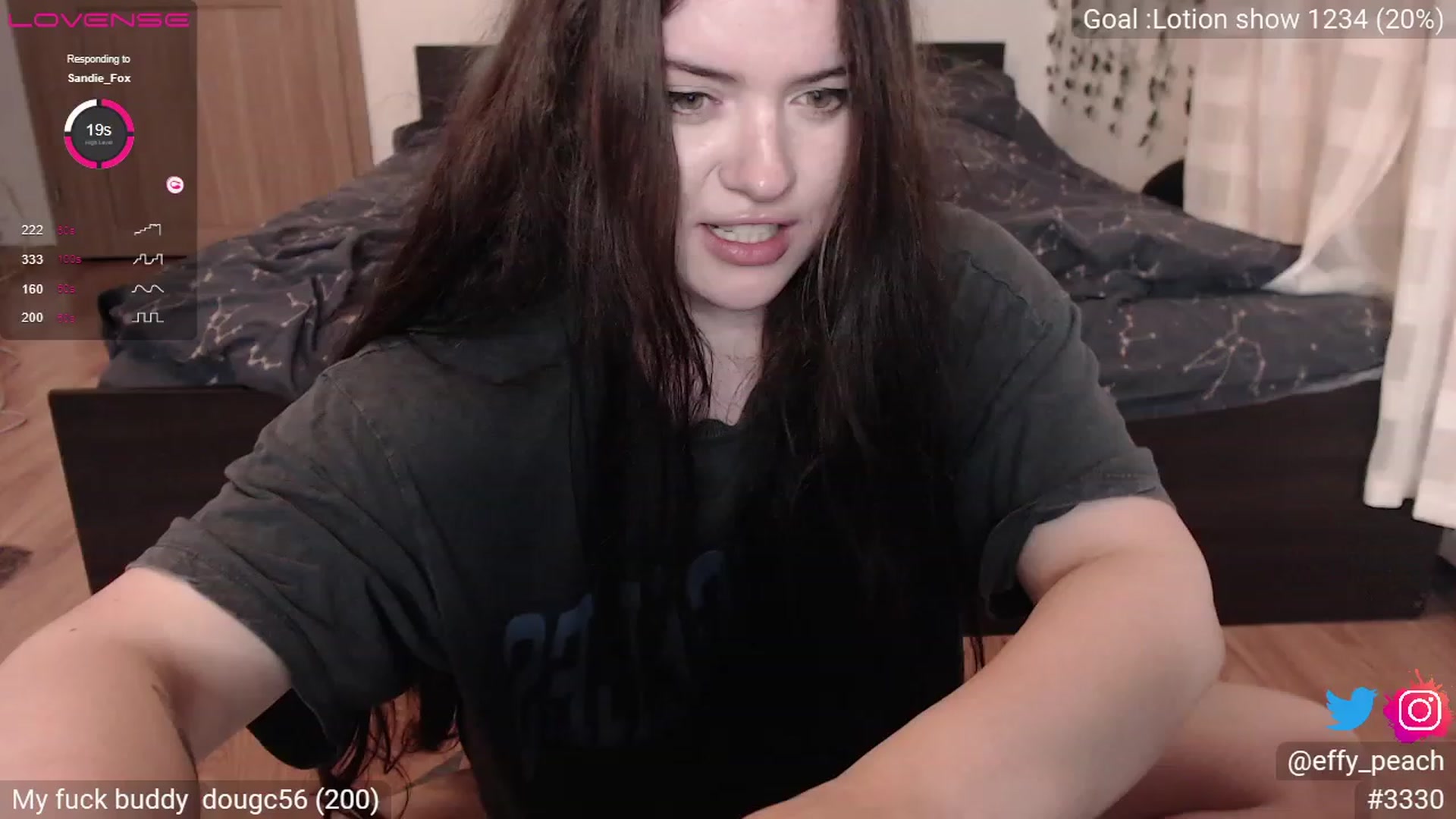 Gallery image thumbnail from Effy_peach's myfreecams stream on, 08/13/2023, 23:23 image 15 of 20