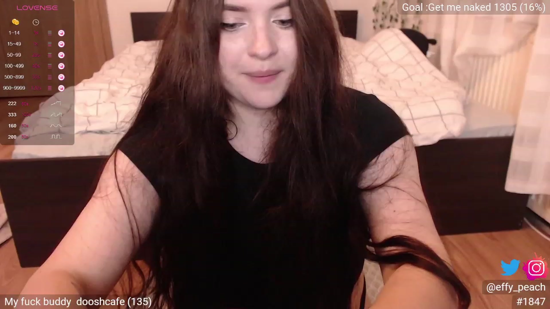 Gallery image thumbnail from Effy_peach's myfreecams stream on, 08/20/2023, 24:57 image 11 of 20