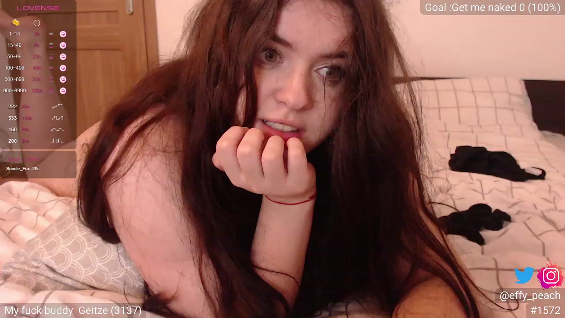 Gallery image thumbnail from Effy_peach's myfreecams stream on, 08/20/2023, 02:44 image 14 of 20