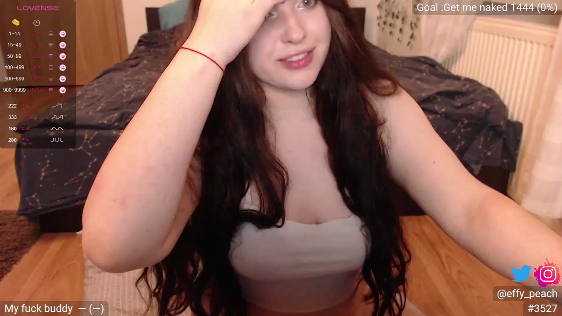 Gallery image thumbnail from Effy_peach's myfreecams stream on, 09/01/2023, 21:54 image 17 of 20