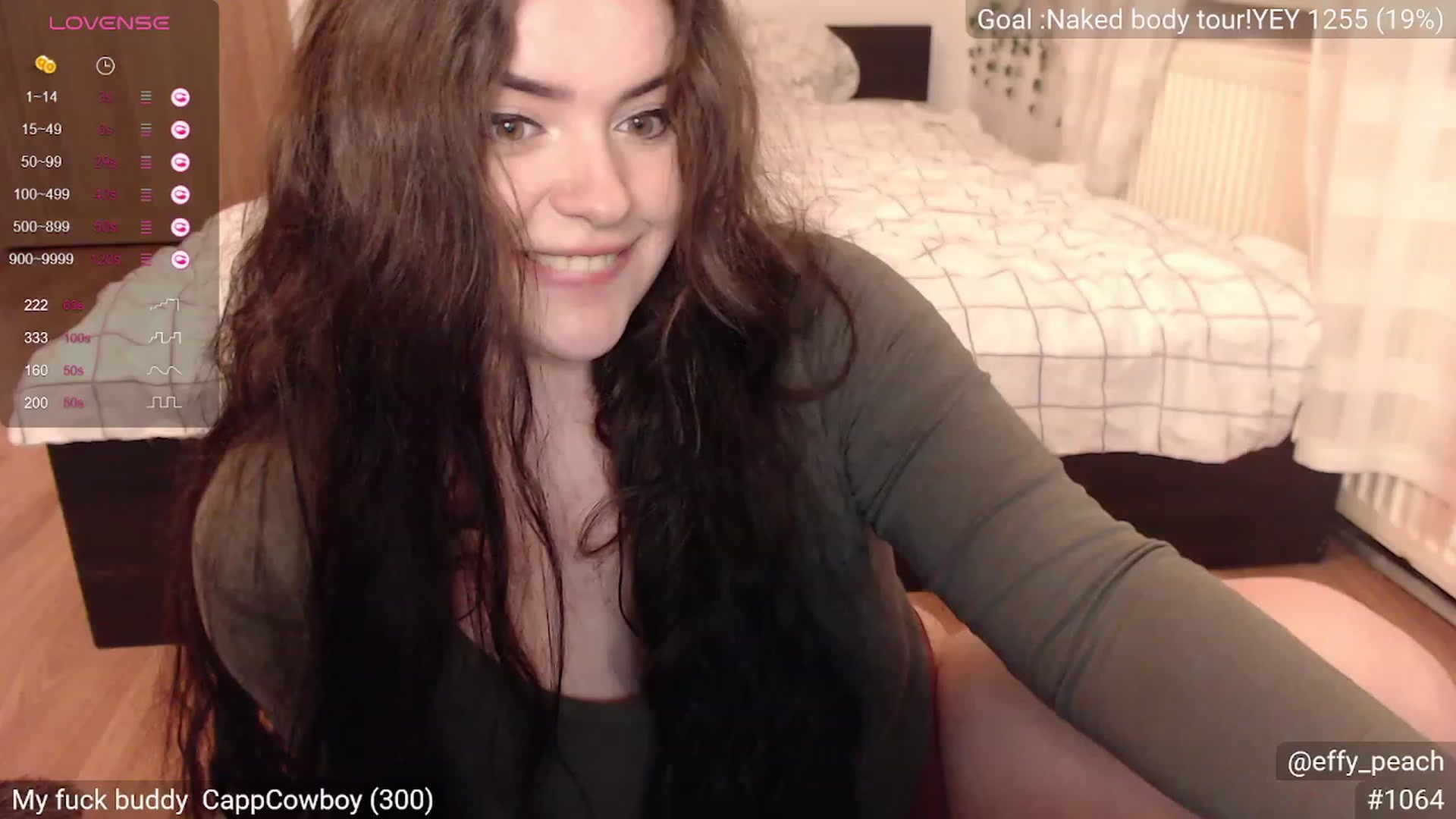 Gallery image thumbnail from Effy_peach's myfreecams stream on, 09/19/2023, 23:33 image 7 of 20