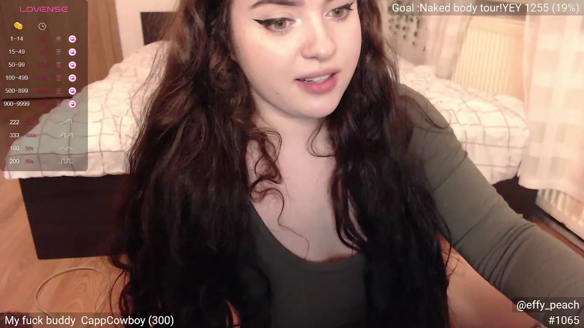 Gallery image thumbnail from Effy_peach's myfreecams stream on, 09/19/2023, 23:33 image 8 of 20