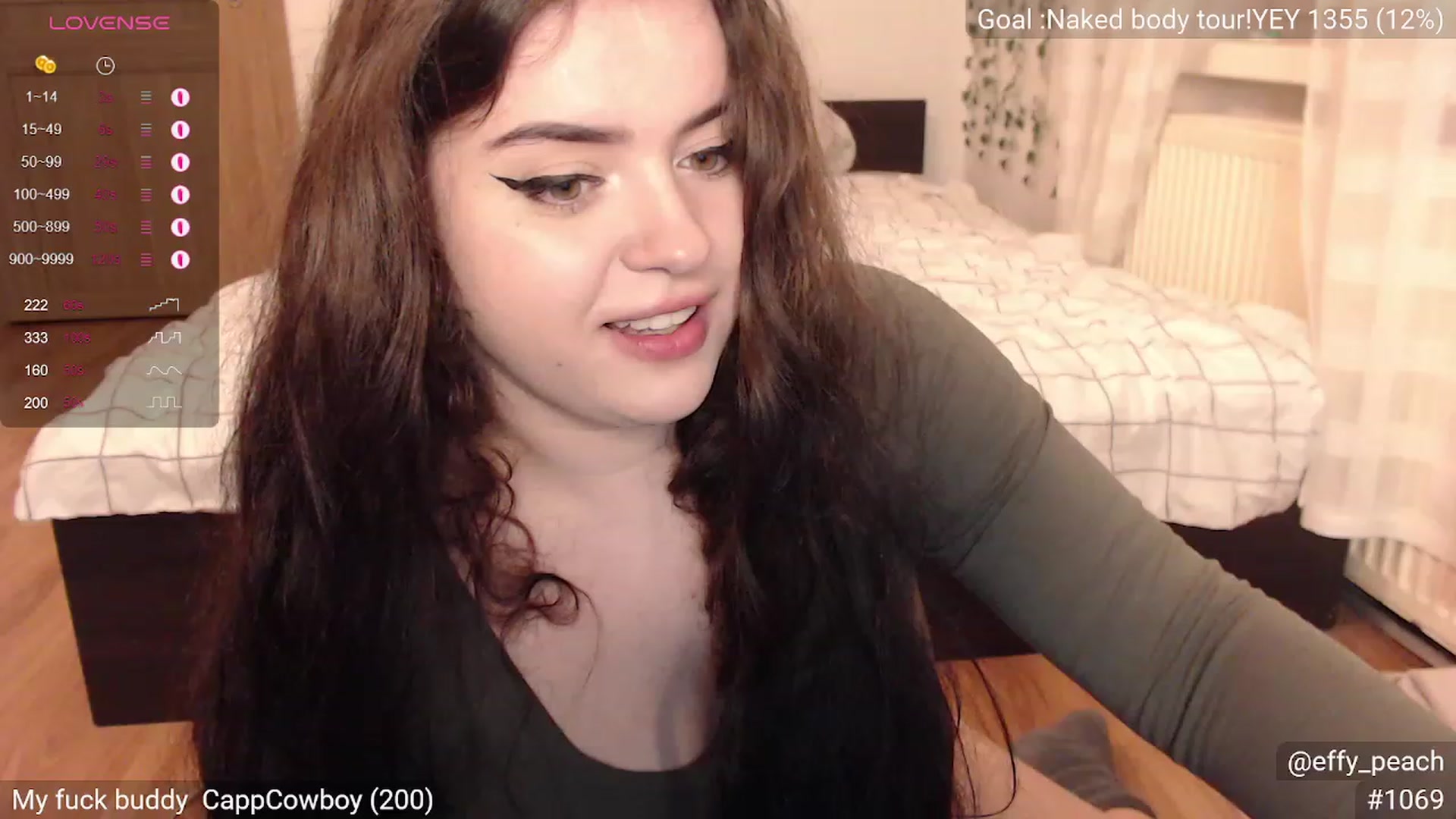 Gallery image thumbnail from Effy_peach's myfreecams stream on, 09/19/2023, 23:33 image 3 of 20