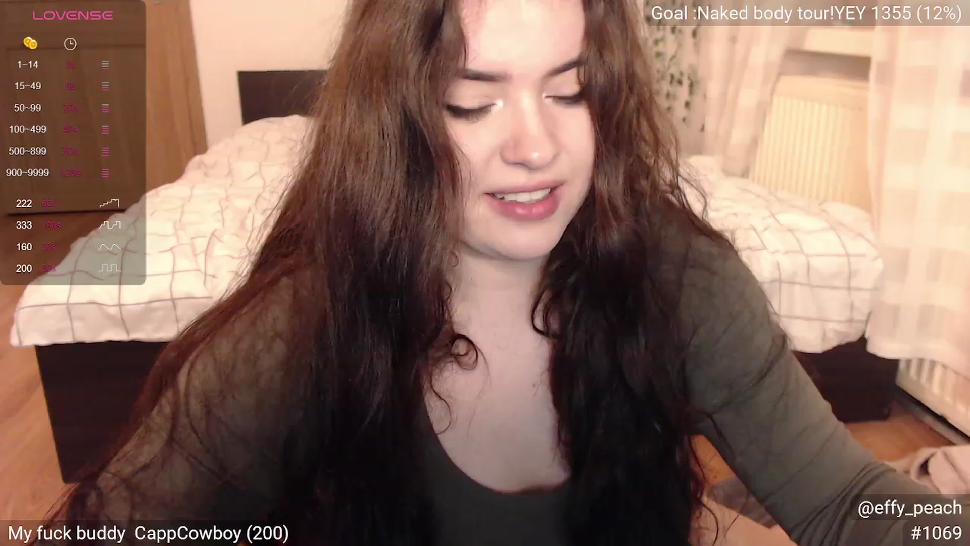 Gallery image thumbnail from Effy_peach's myfreecams stream on, 09/19/2023, 23:33 image 4 of 20