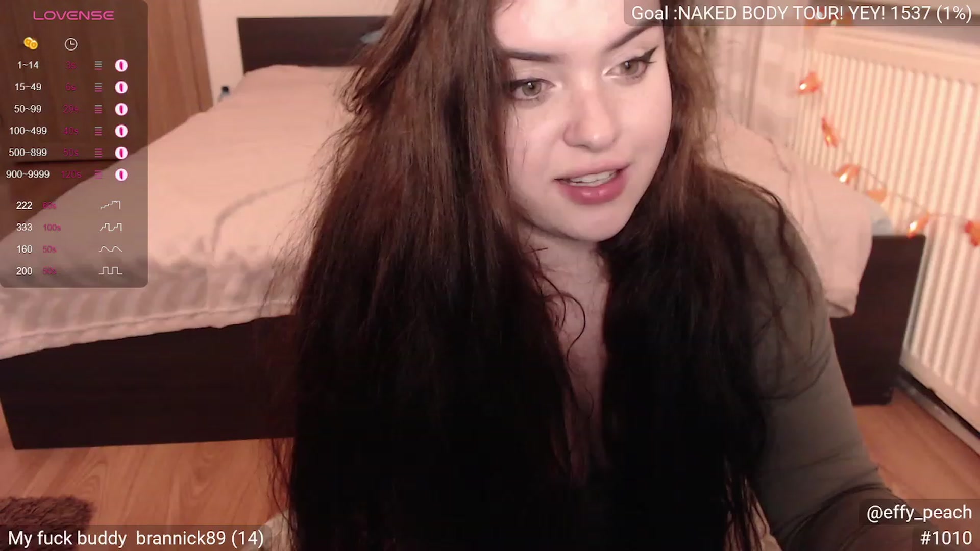 Gallery image thumbnail from Effy_peach's myfreecams stream on, 09/25/2023, 22:07 image 6 of 20