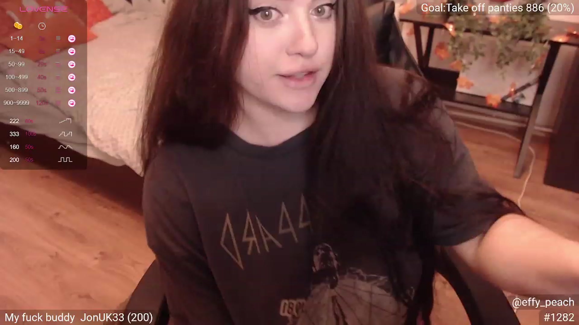 Gallery image thumbnail from Effy_peach's myfreecams stream on, 10/16/2023, 21:54 image 8 of 20
